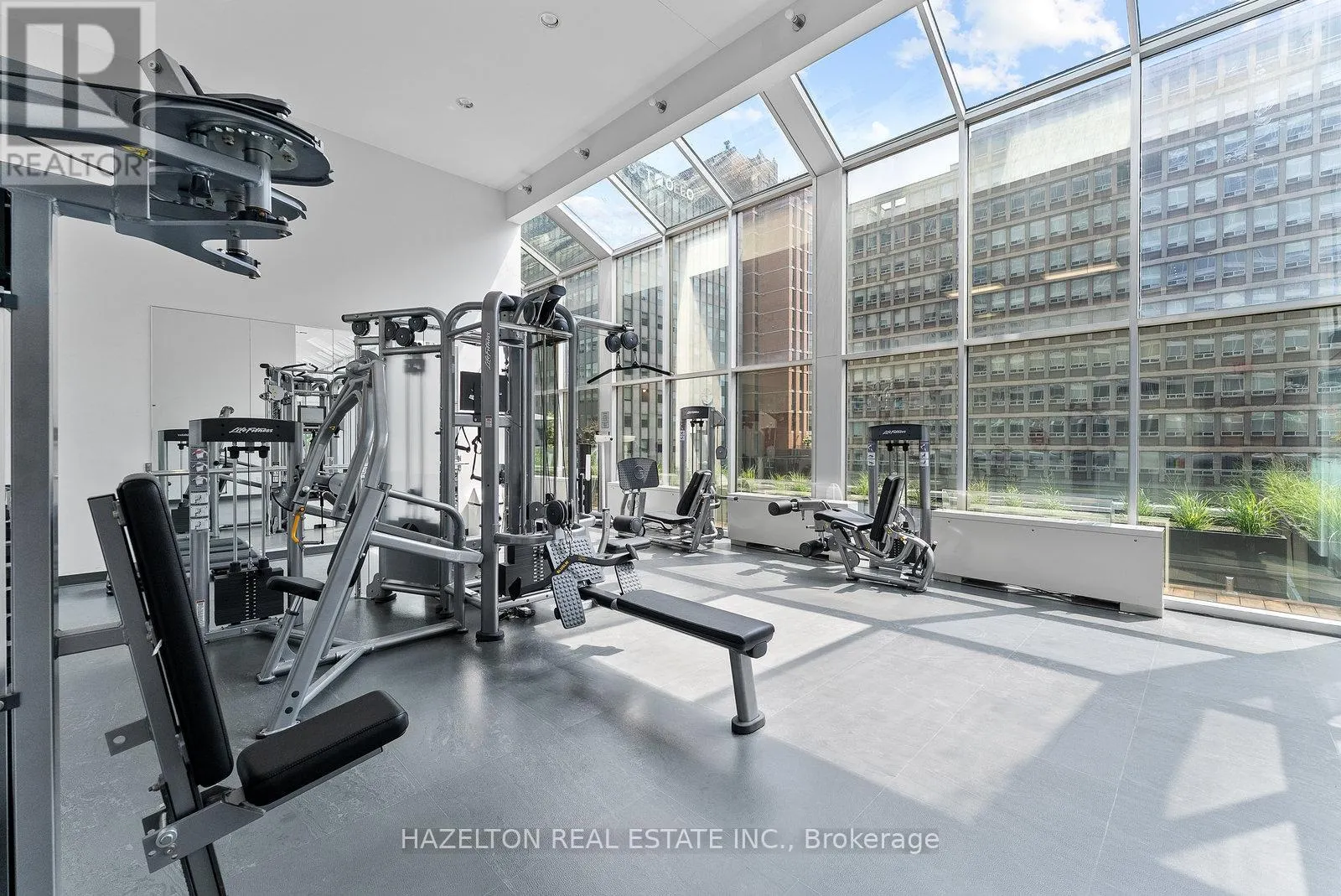 2008 - 110 BLOOR STREET W