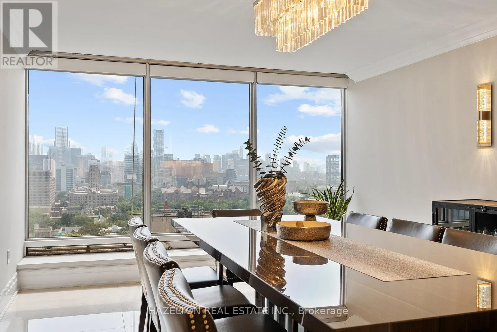 2008 - 110 BLOOR STREET W
