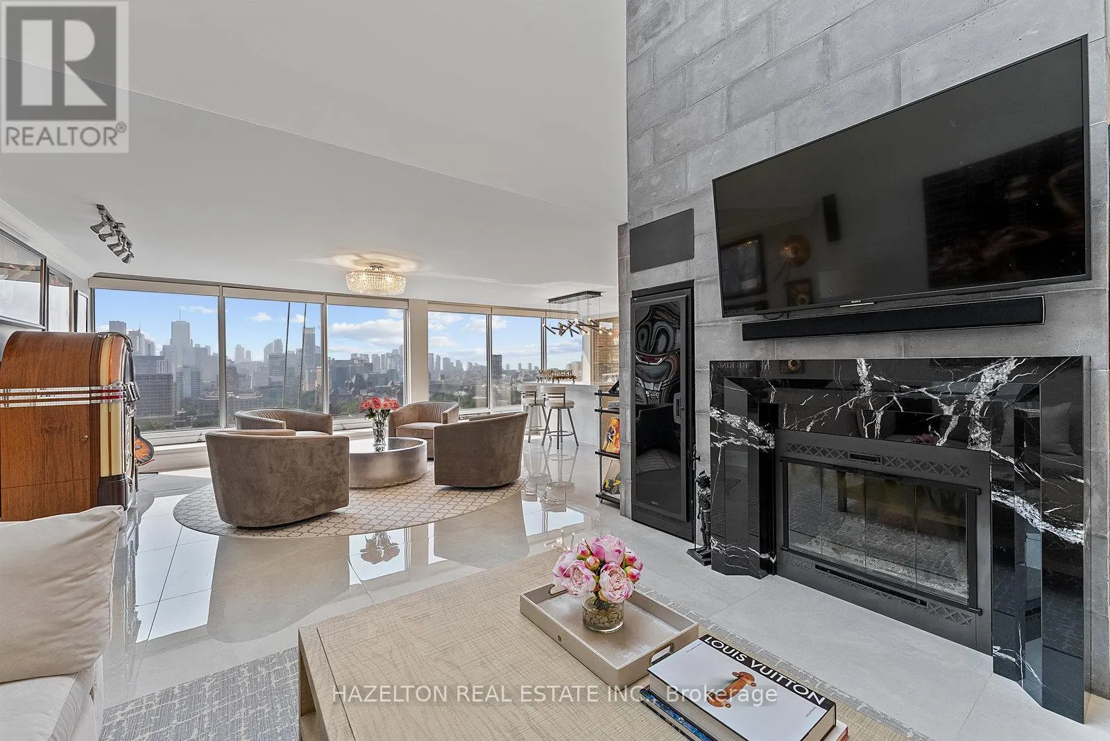 2008 - 110 BLOOR STREET W