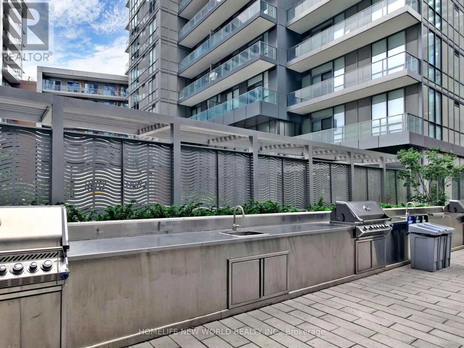 1610 - 32 FOREST MANOR ROAD