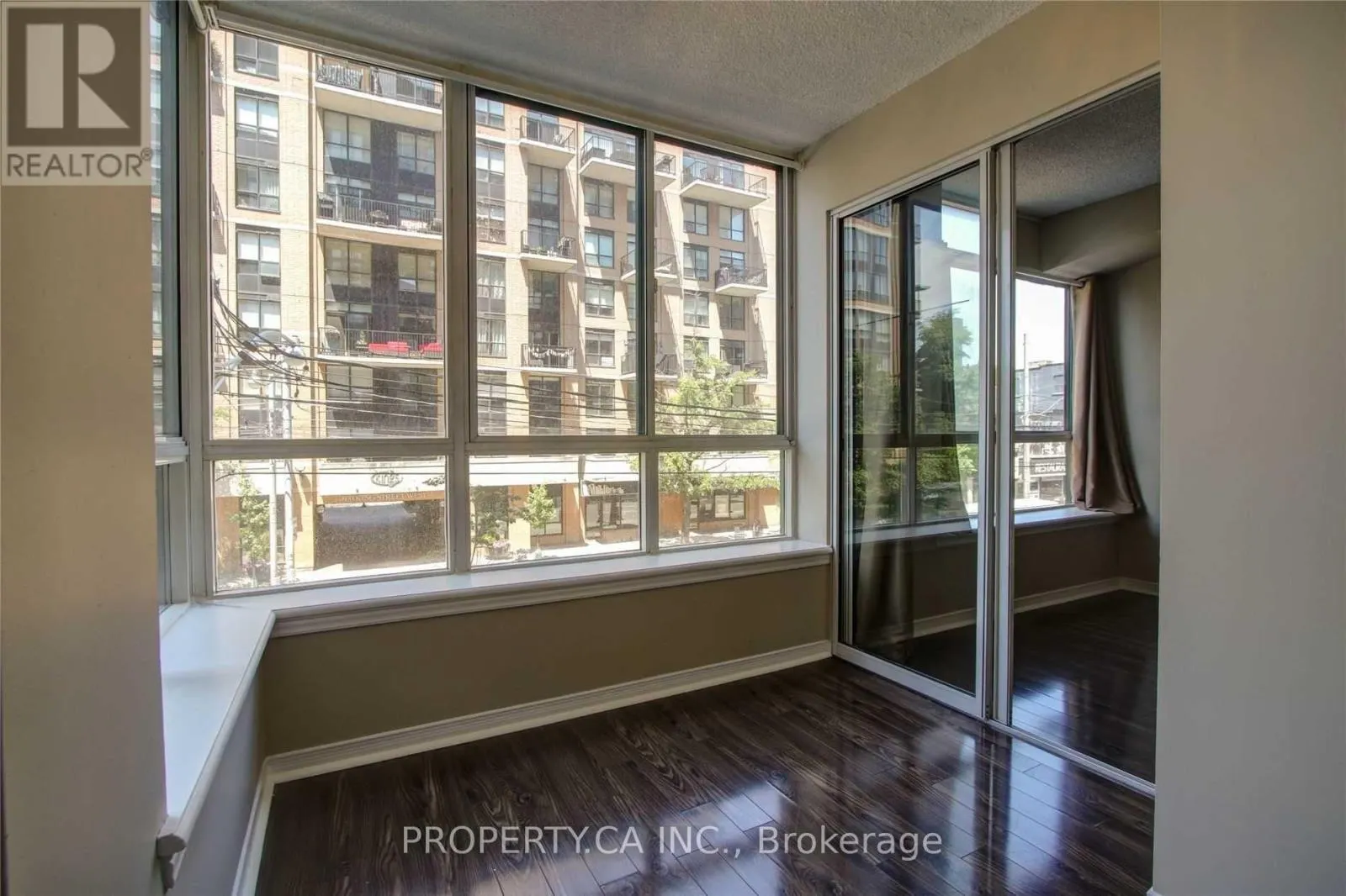 217 - 801 KING STREET W
