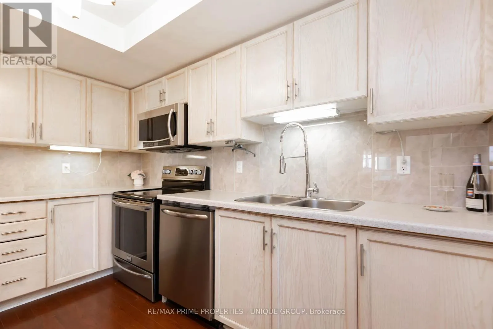 726 - 18 CONCORDE PLACE