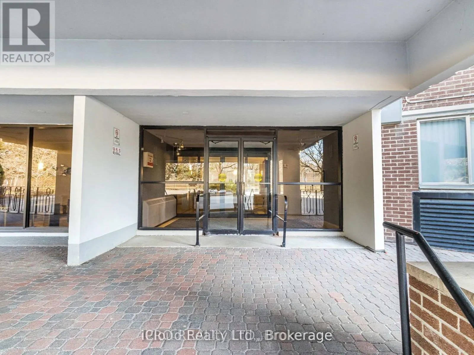 205 - 5 SHADY GOLFWAY