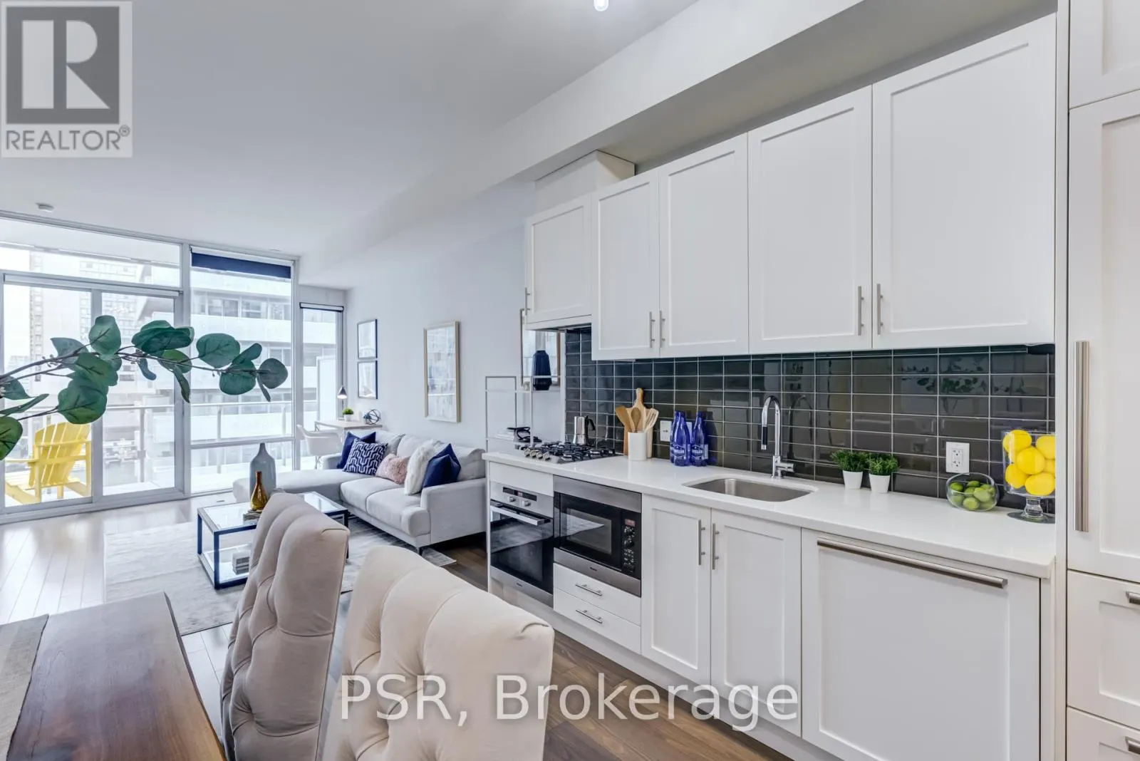 627 - 29 QUEENS QUAY E