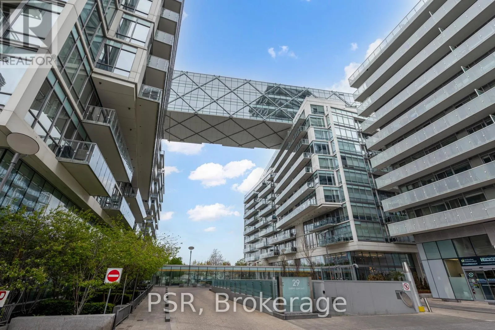 627 - 29 QUEENS QUAY E