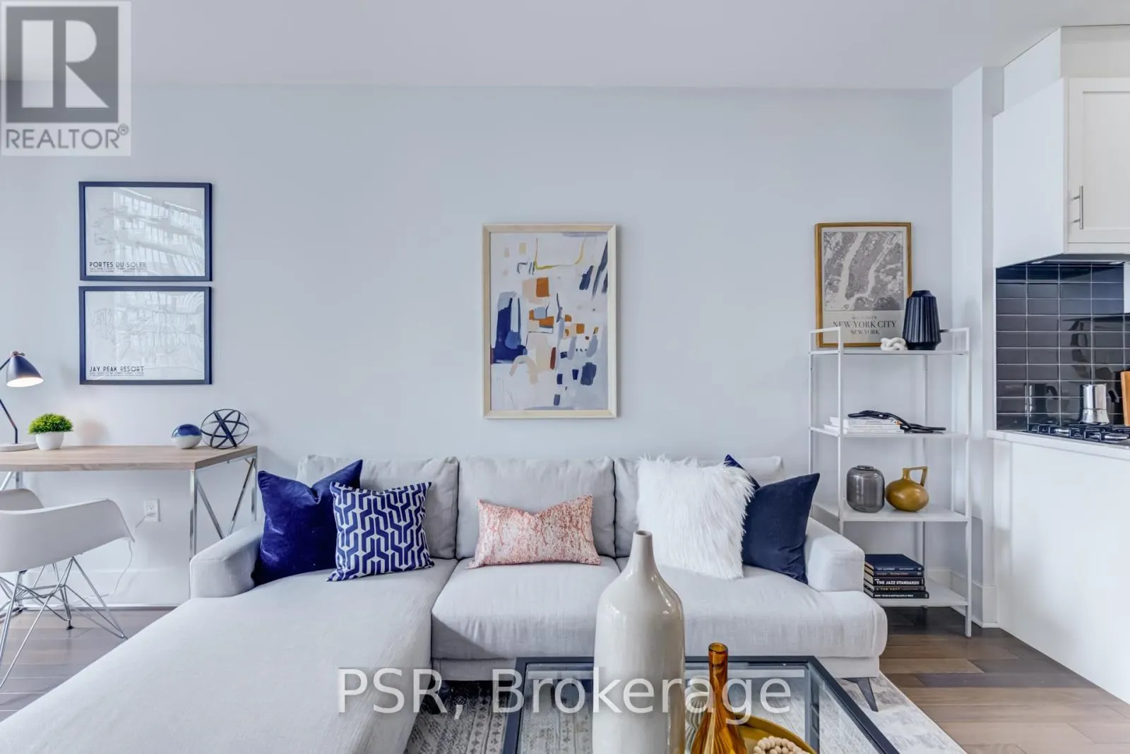 627 - 29 QUEENS QUAY E