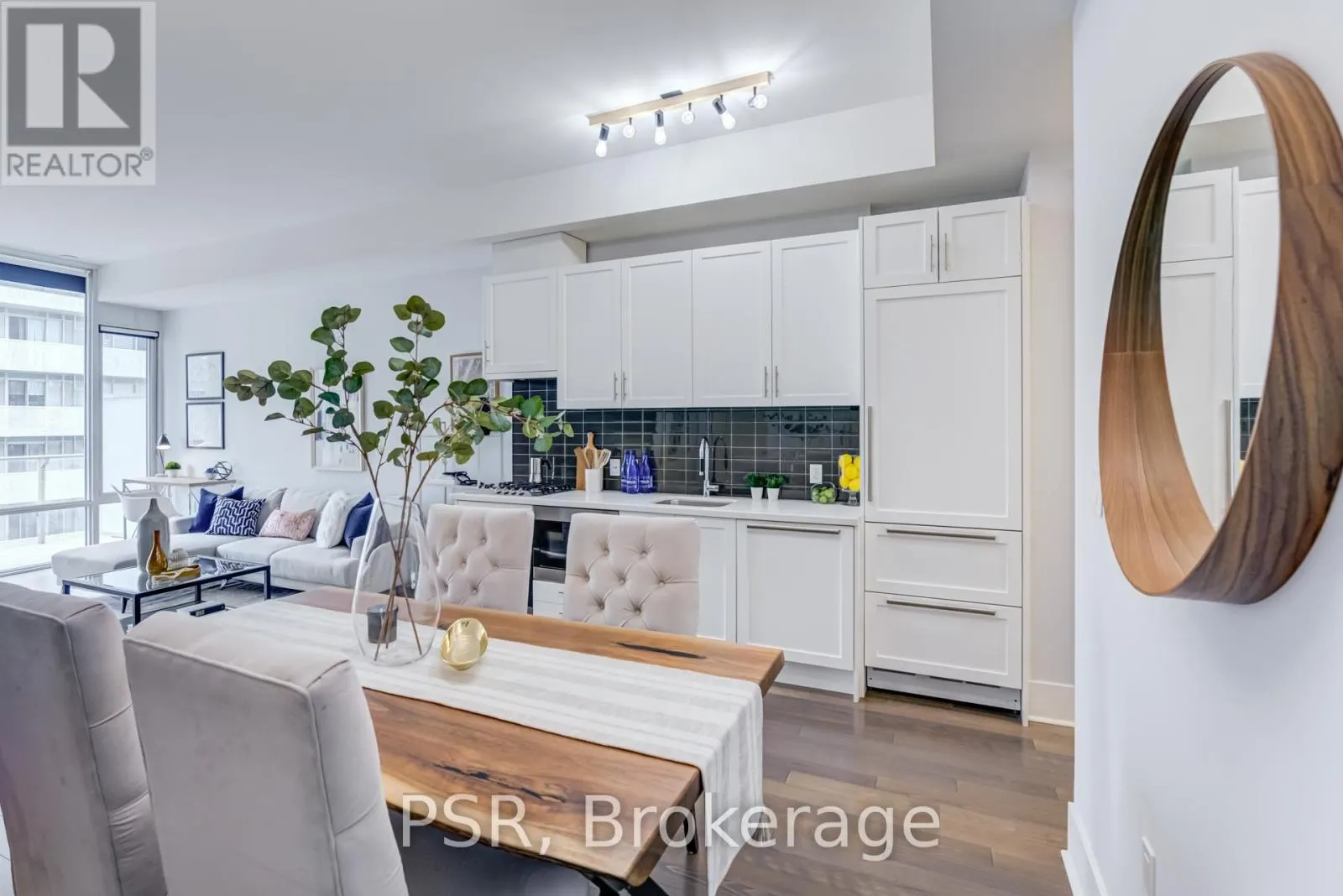 627 - 29 QUEENS QUAY E