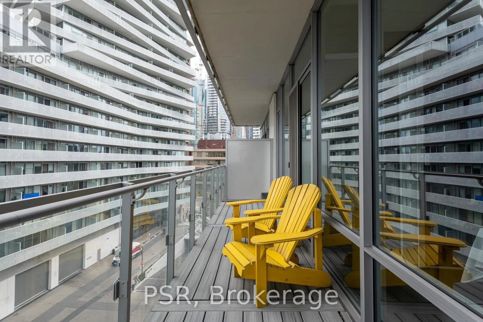 627 - 29 QUEENS QUAY E