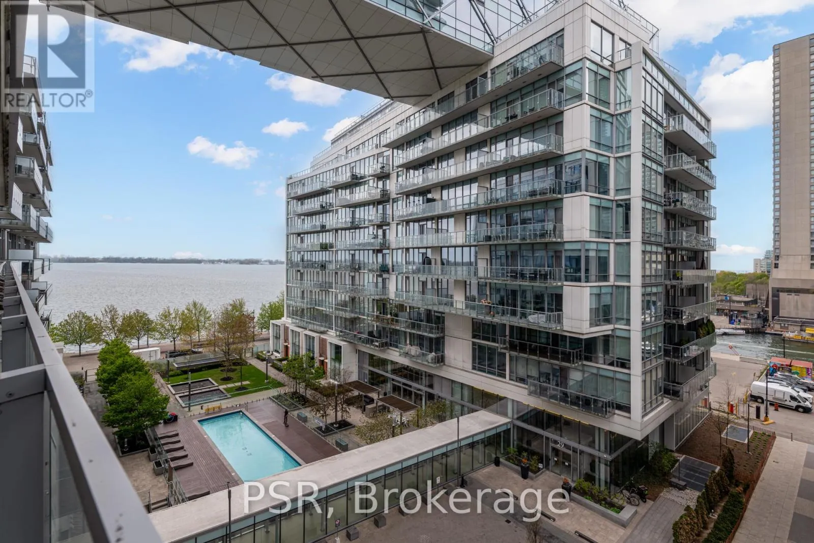 627 - 29 QUEENS QUAY E
