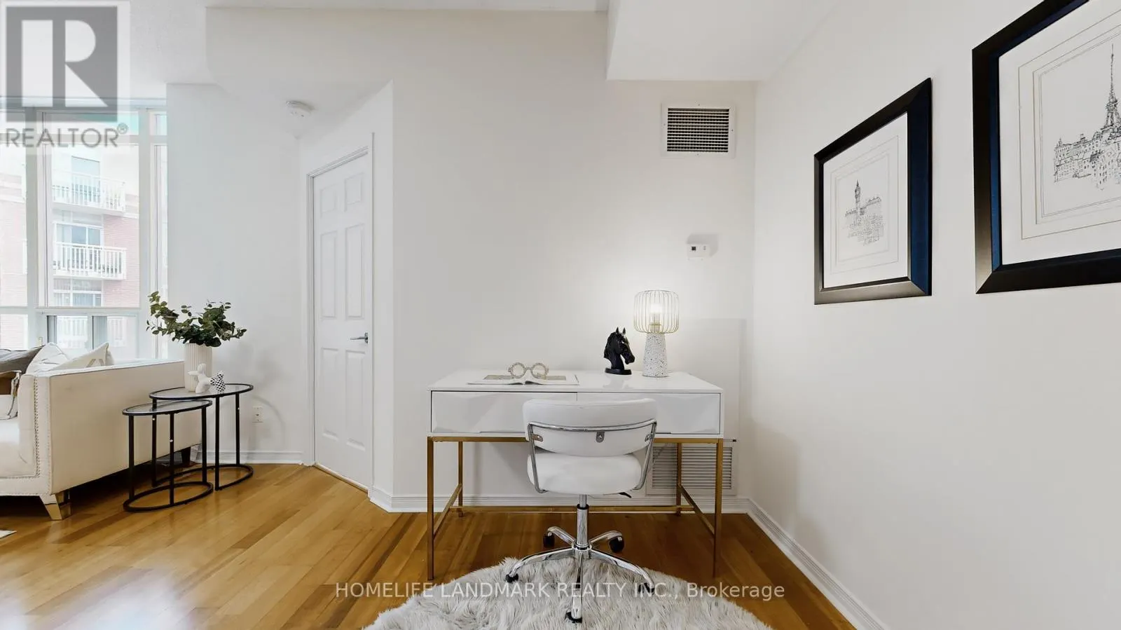 404 - 451 ROSEWELL AVENUE