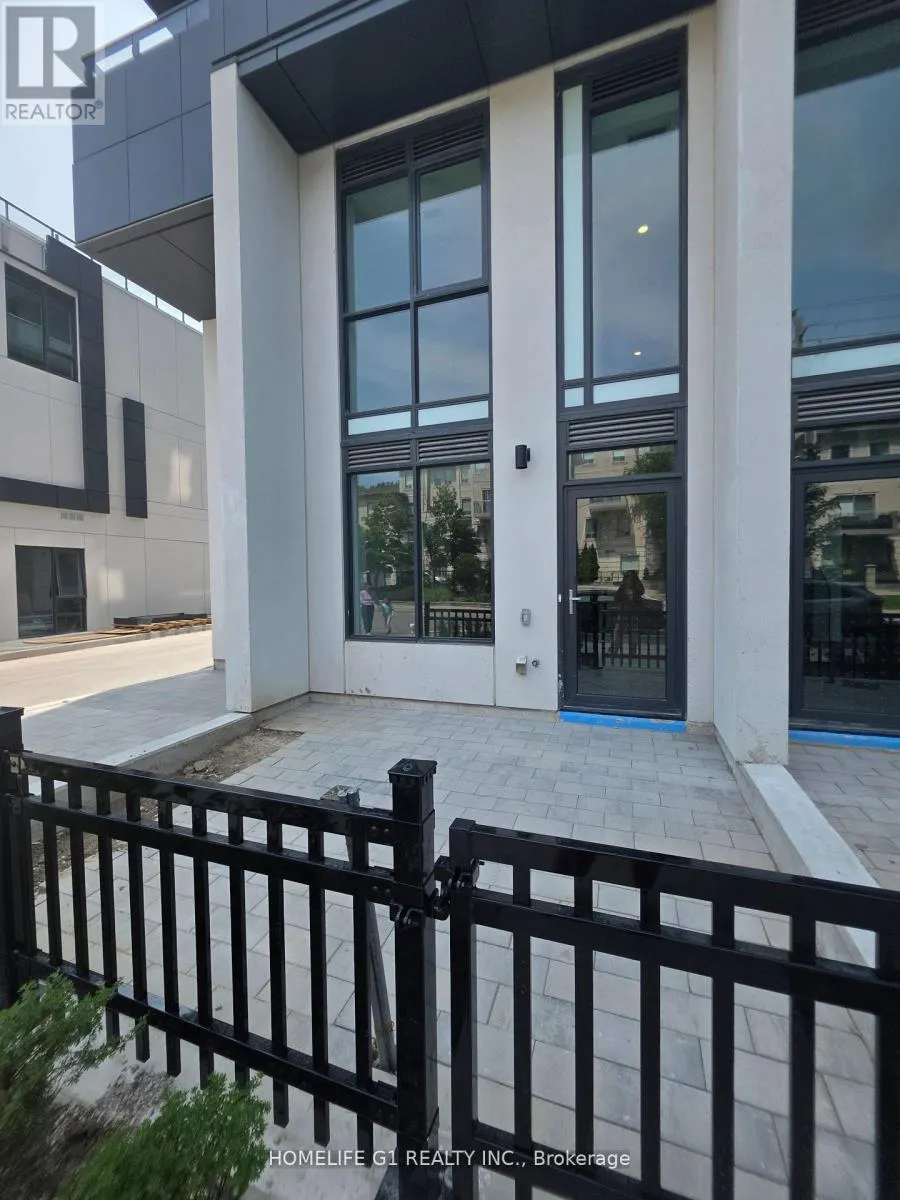 7 - 6 GREENBRIAR ROAD