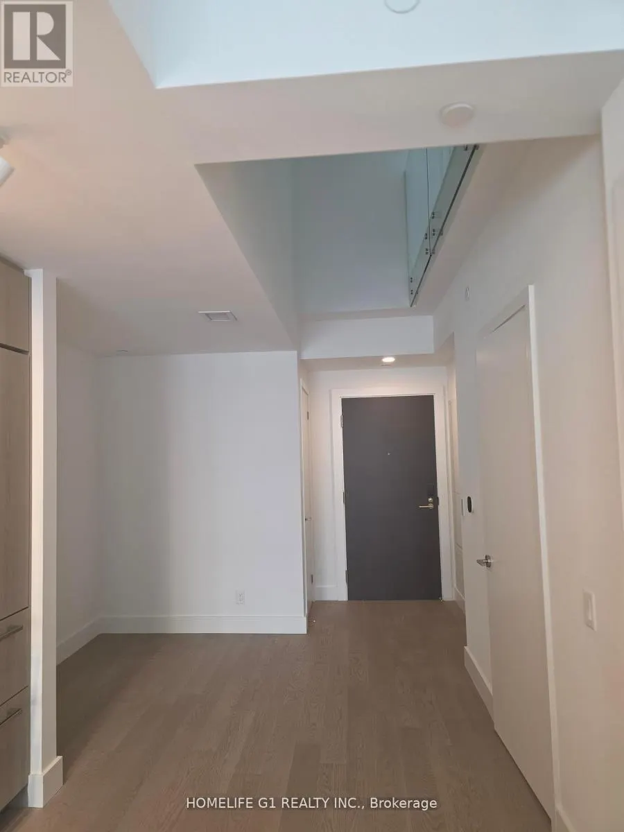 7 - 6 GREENBRIAR ROAD