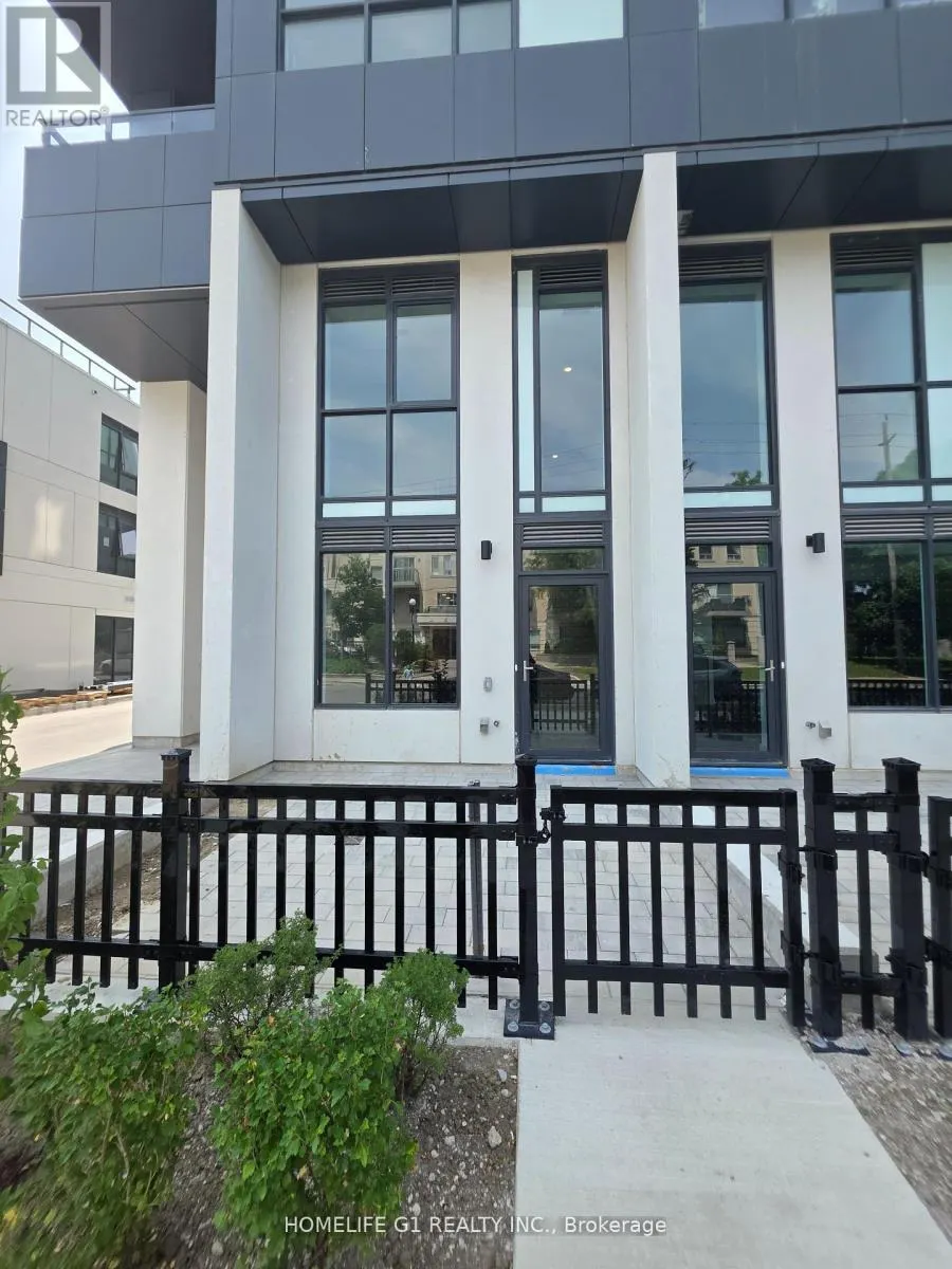 7 - 6 GREENBRIAR ROAD