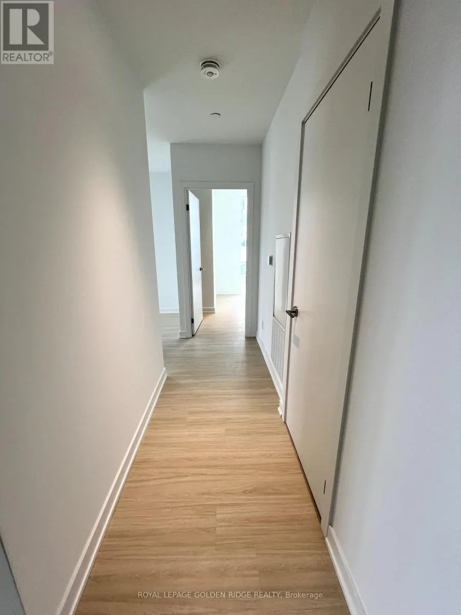 PH02 - 8 WELLESLEY STREET W