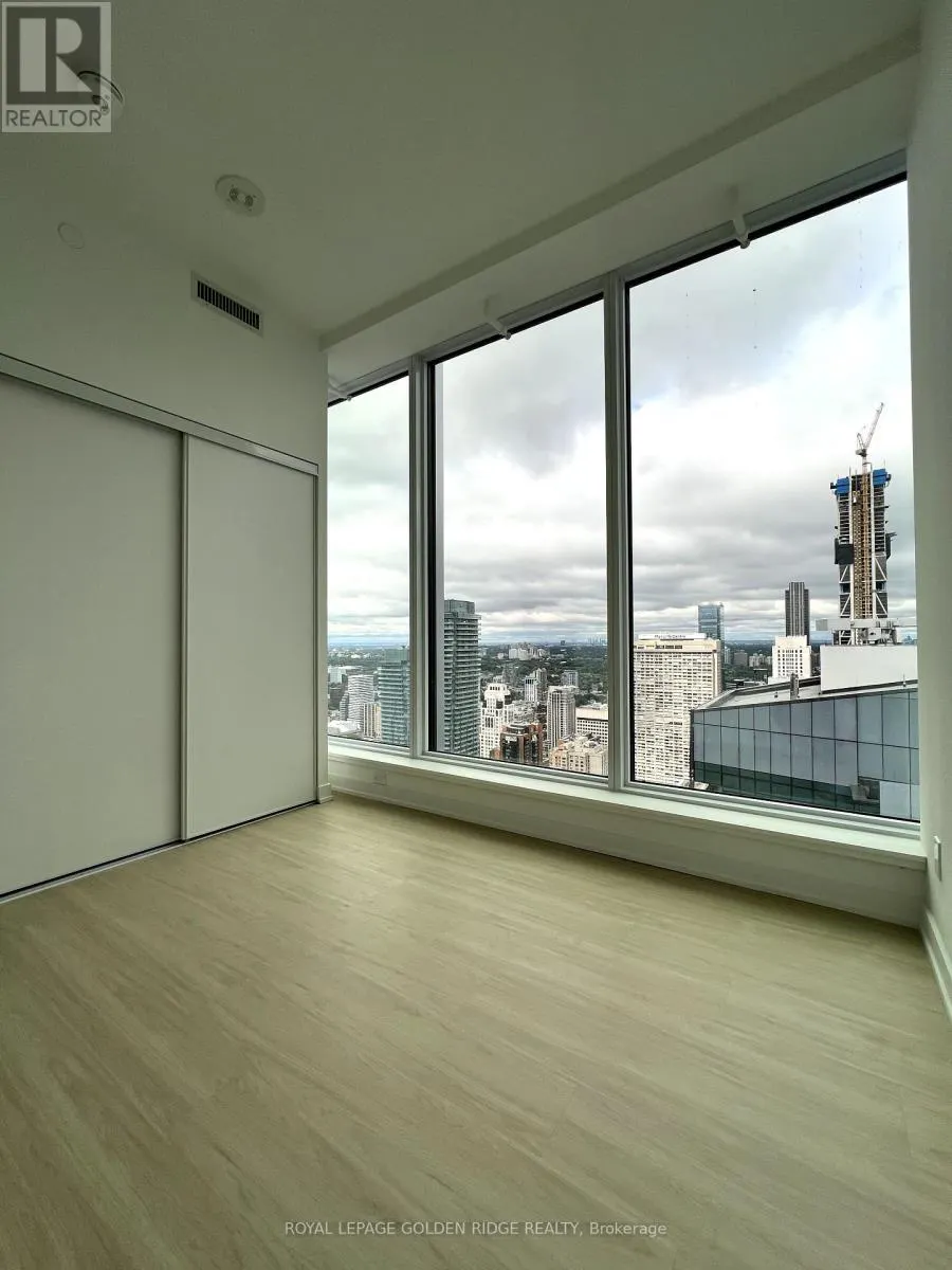 PH02 - 8 WELLESLEY STREET W
