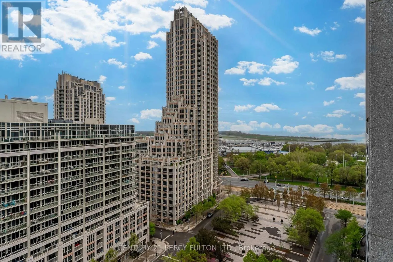 1663 - 209 FORT YORK BOULEVARD