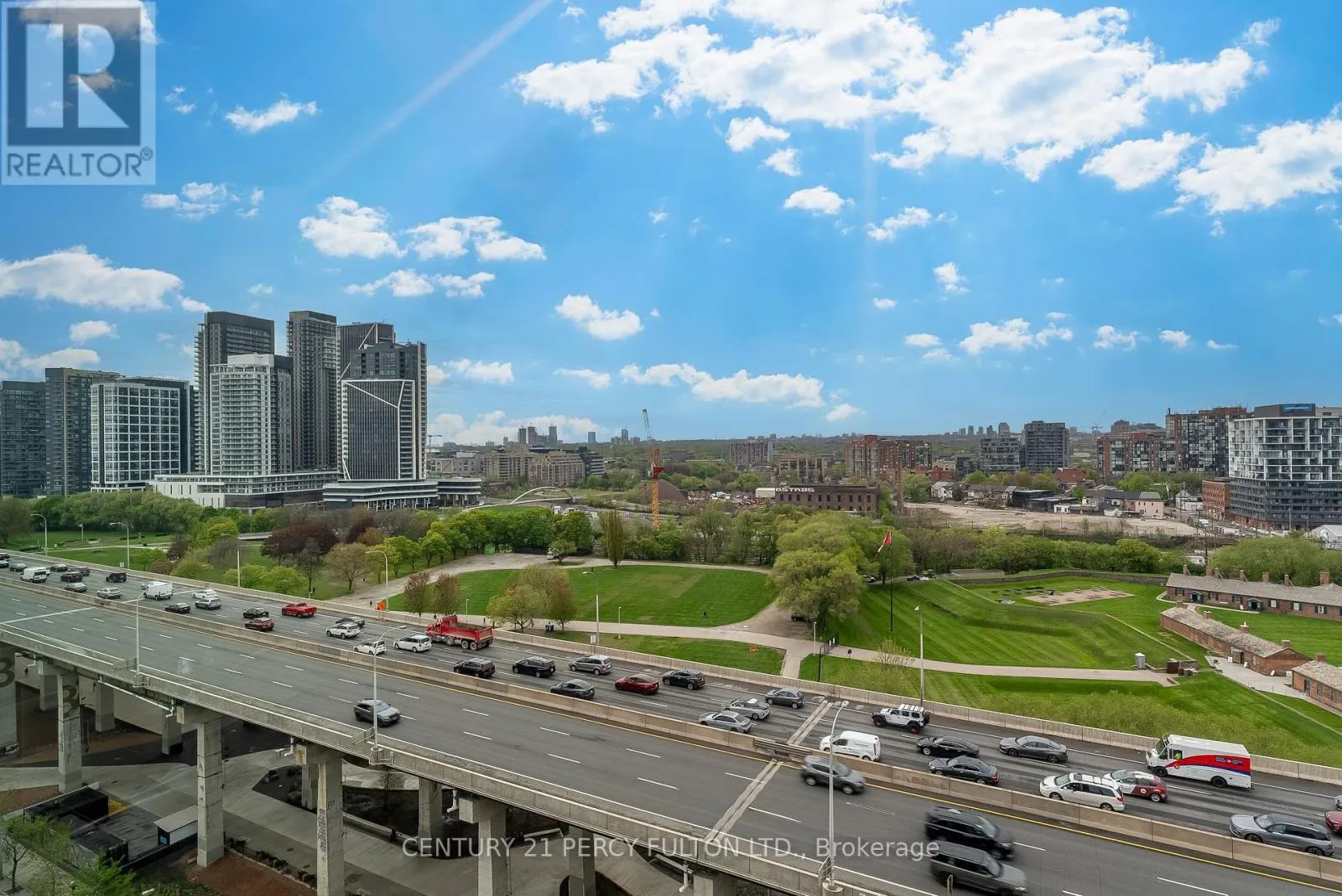 1663 - 209 FORT YORK BOULEVARD