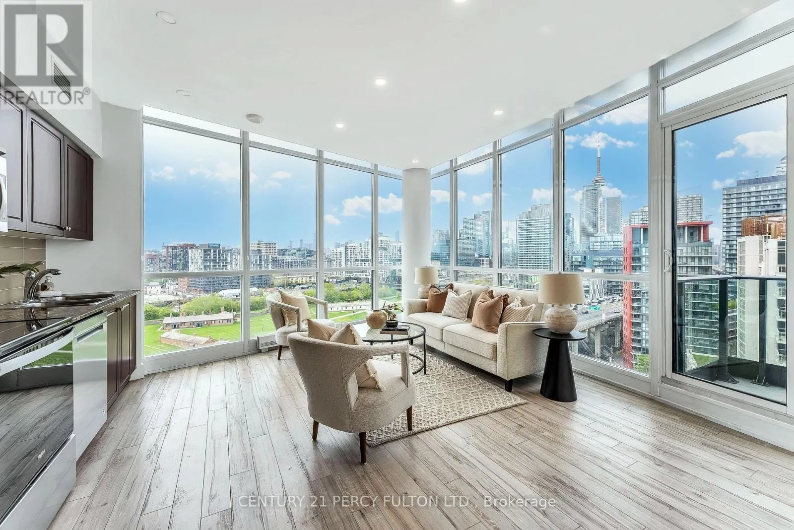 1663 - 209 FORT YORK BOULEVARD