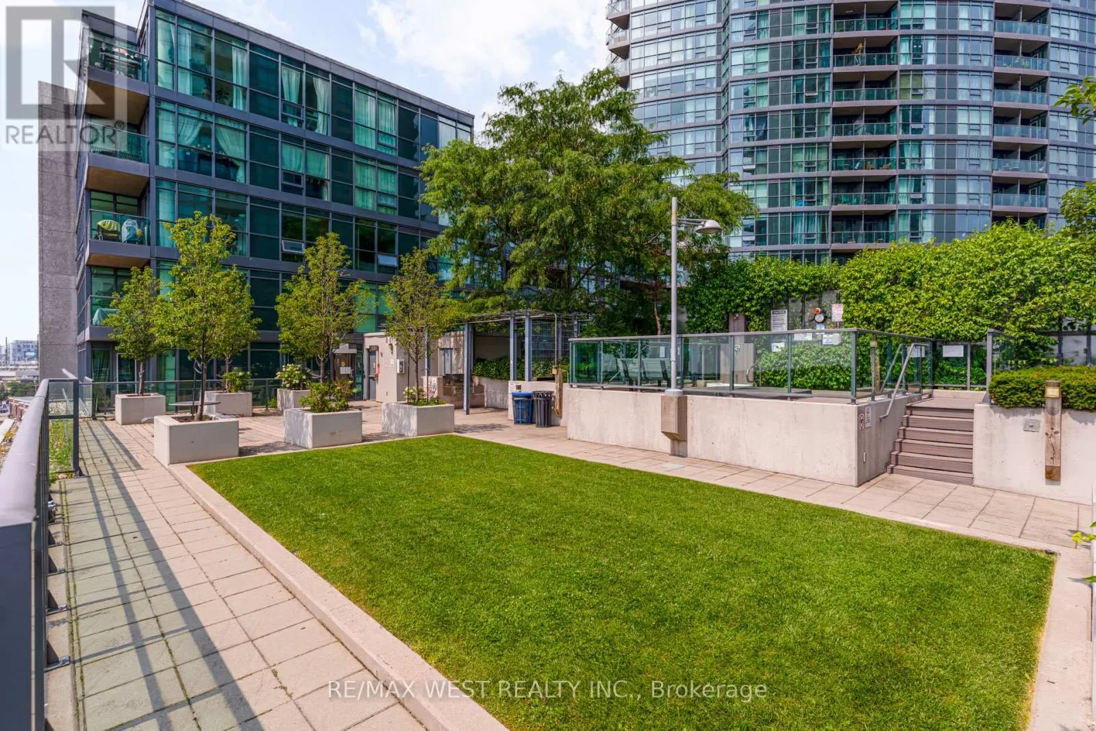 1407 - 219 FORT YORK BOULEVARD