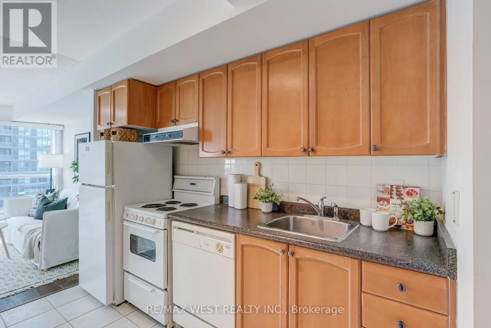 1407 - 219 FORT YORK BOULEVARD