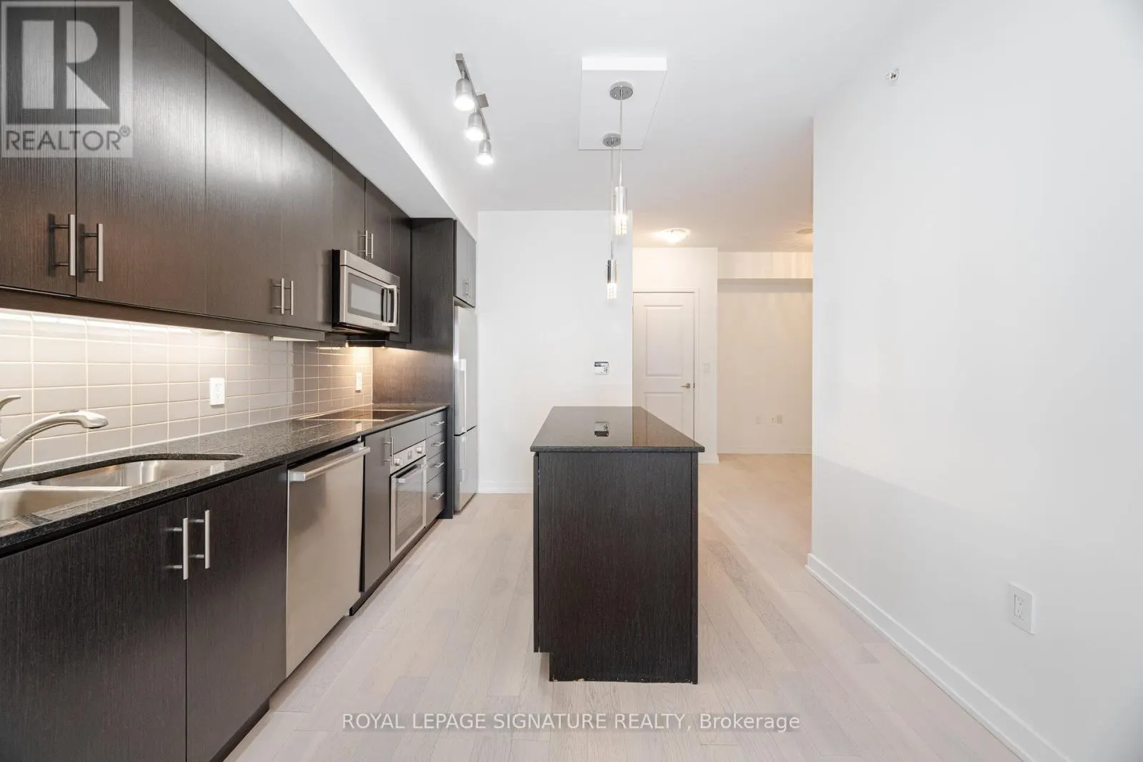 1501 - 1 THE ESPLANADE DRIVE