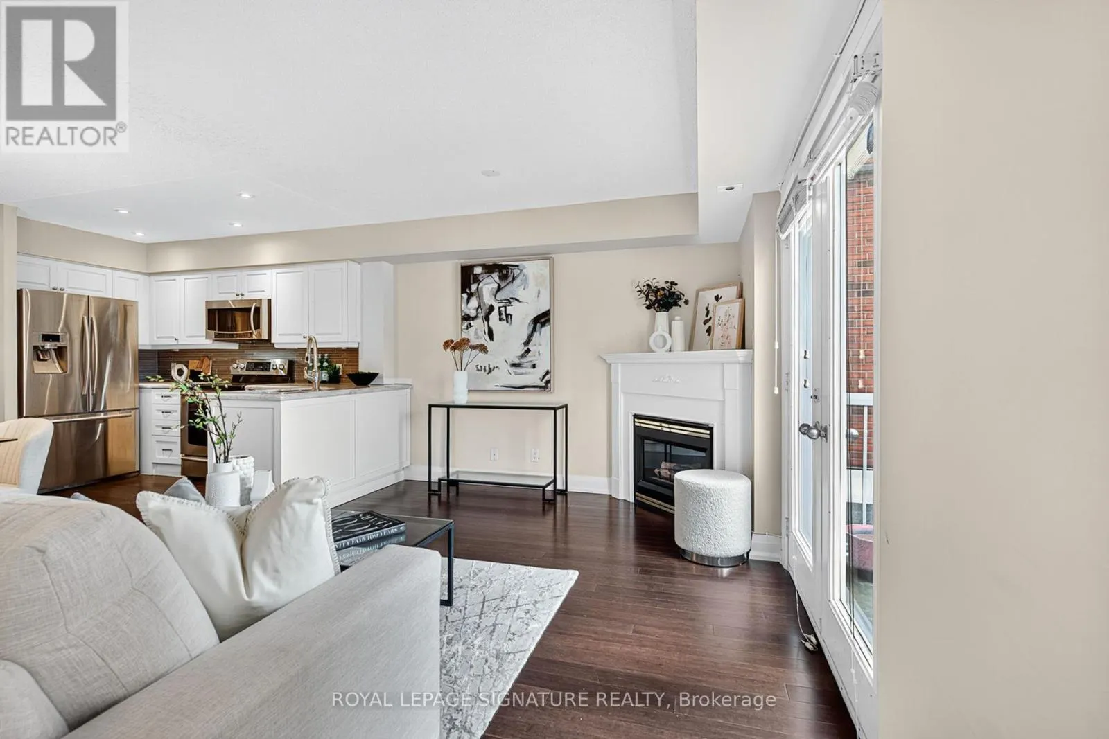 411 - 12 SUDBURY STREET