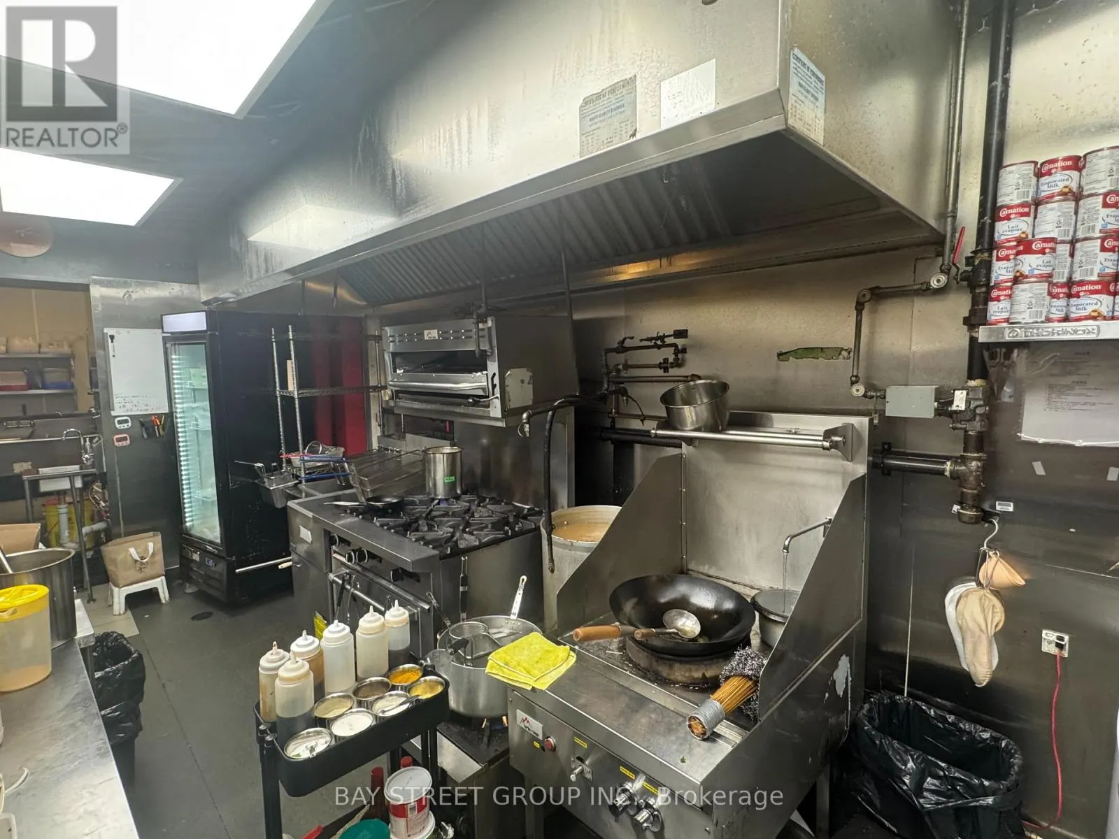 382 SPADINA AVENUE