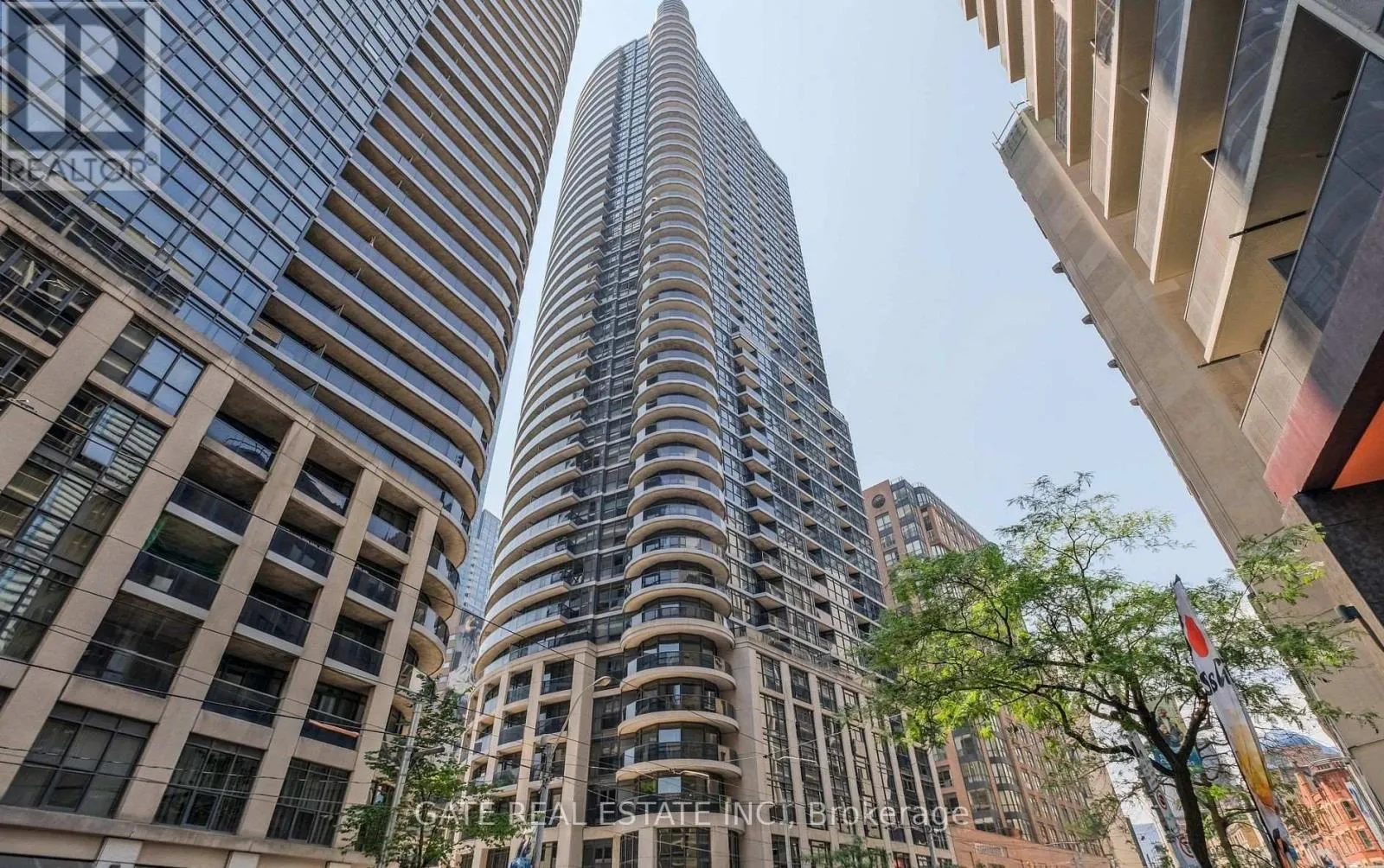 1705 - 21 CARLTON STREET