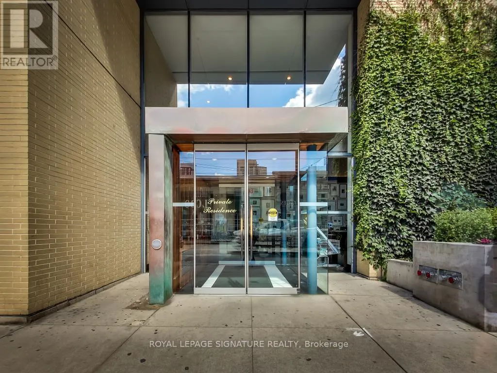 1311 - 438 KING STREET W
