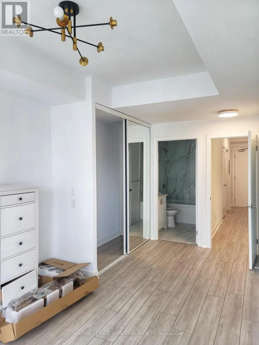 1311 - 438 KING STREET W