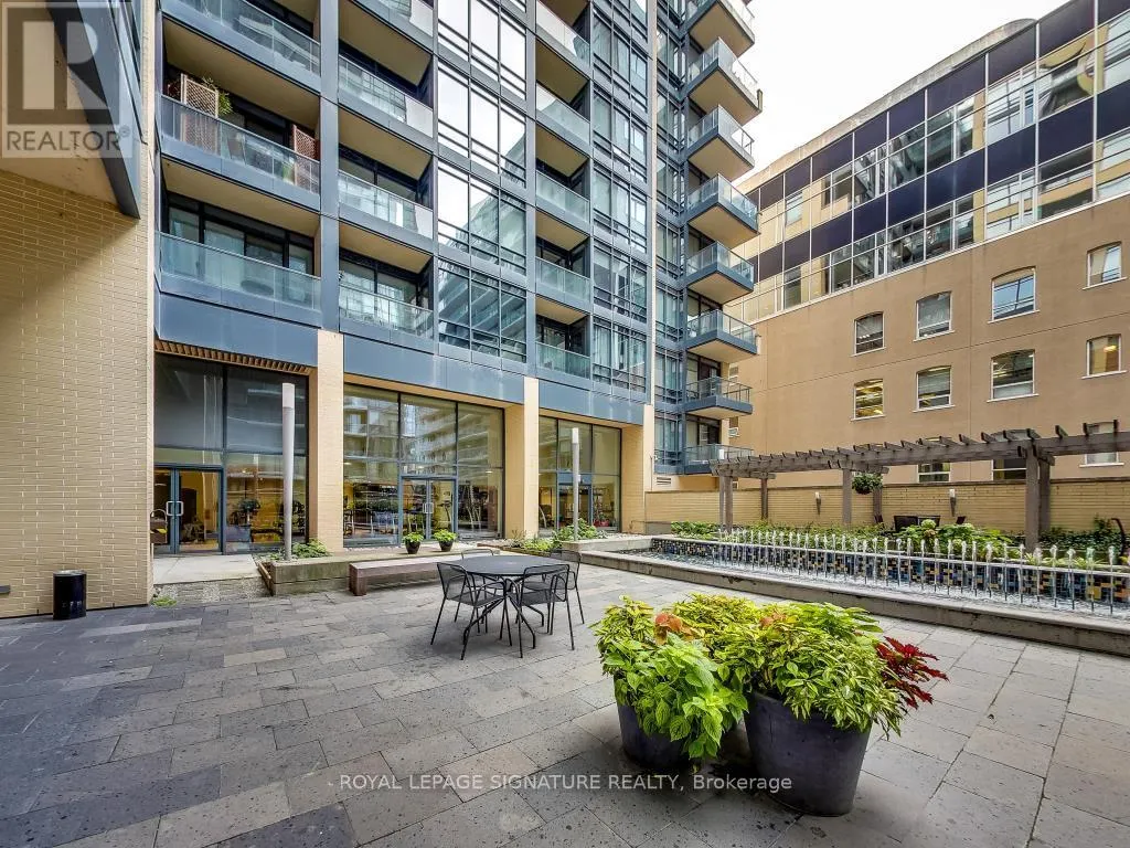 1311 - 438 KING STREET W