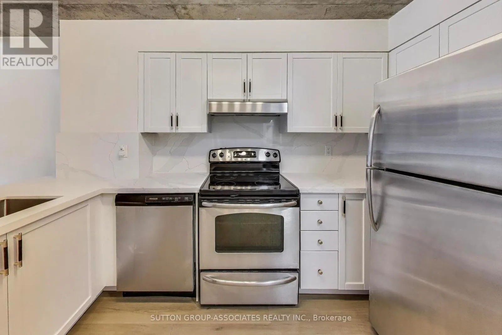 213 - 1029 KING STREET W