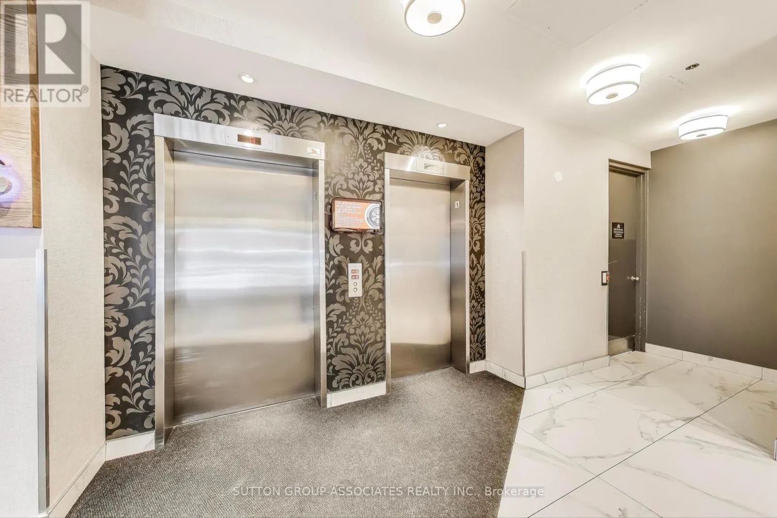 213 - 1029 KING STREET W