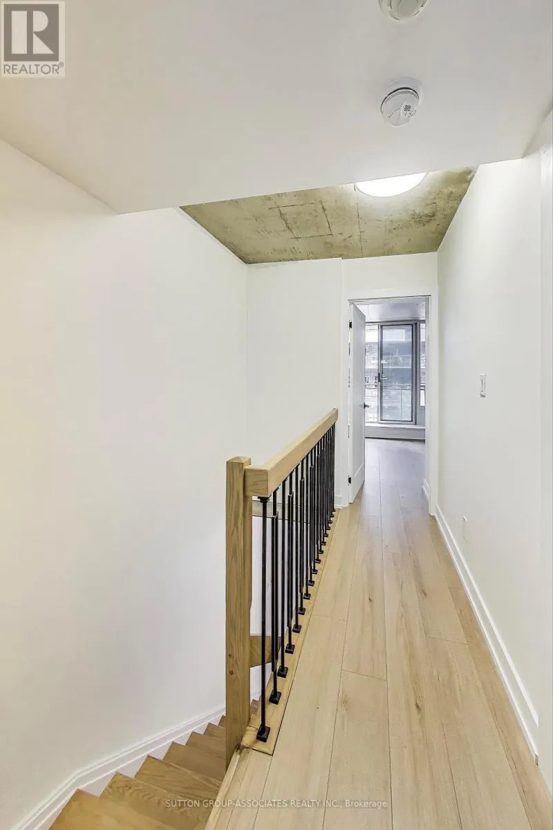213 - 1029 KING STREET W