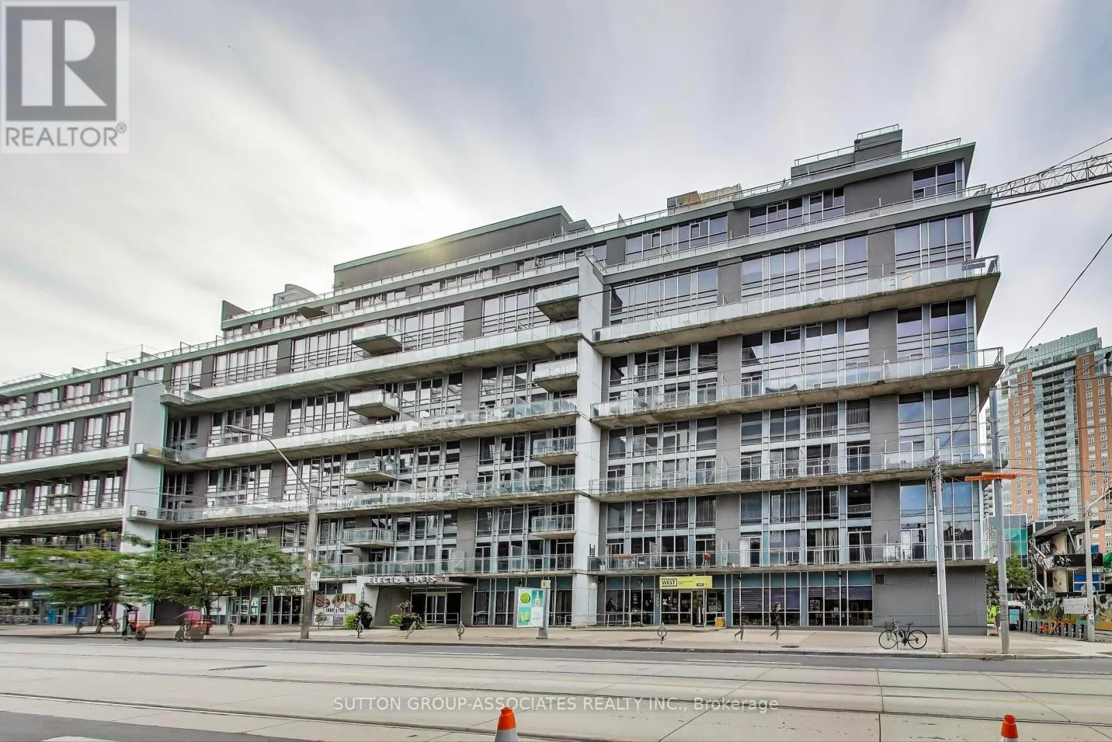 213 - 1029 KING STREET W