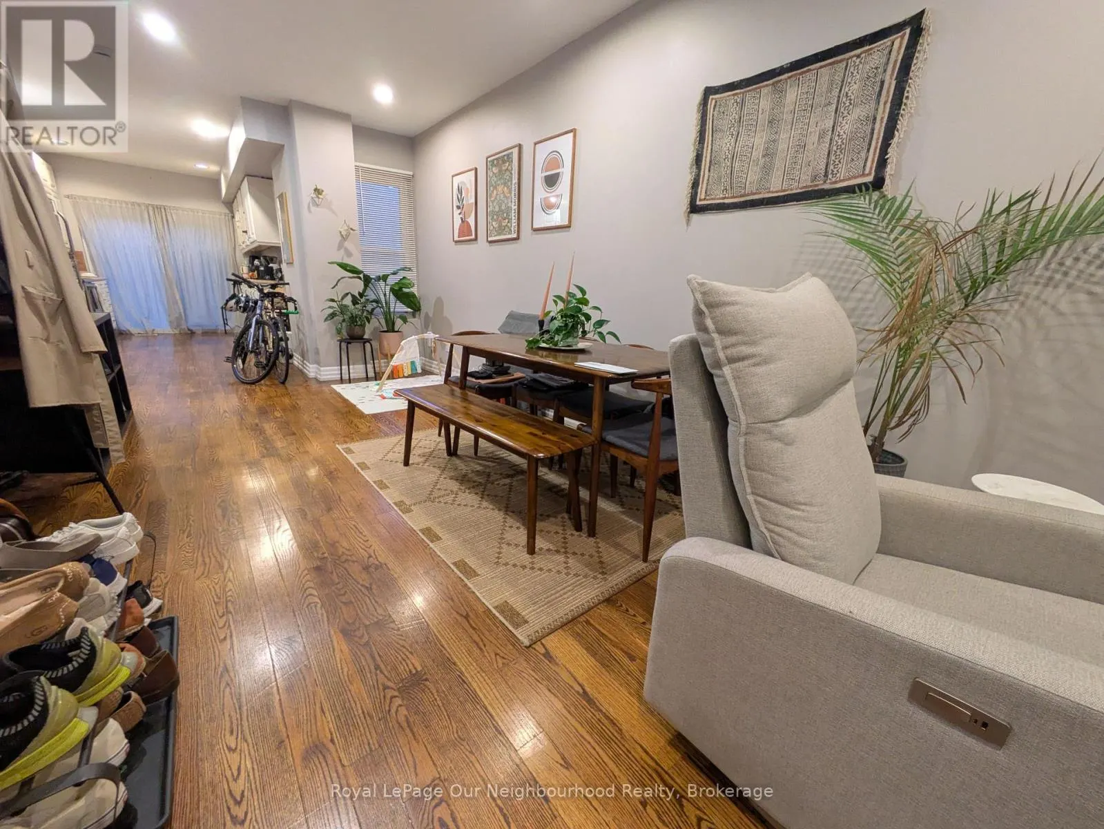 LOWER - 86 ASQUITH AVENUE