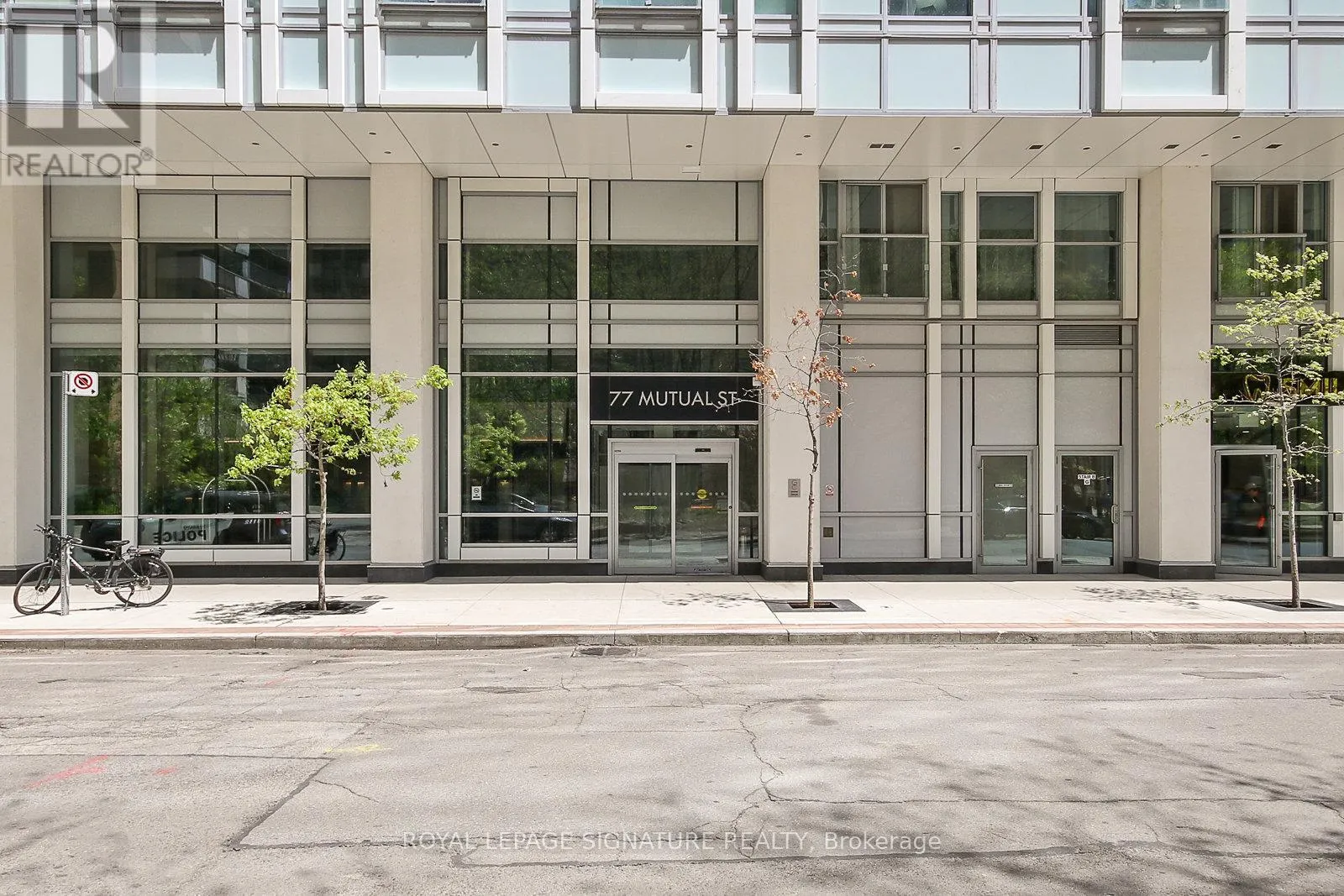 2501 - 77 MUTUAL STREET