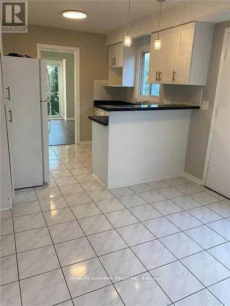 UPPER - 120 MICMAC CRESCENT