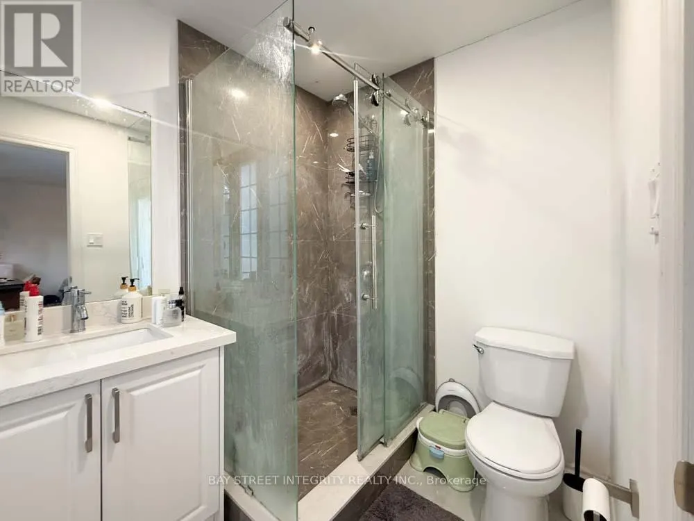 UPPER - 315 LAIRD DRIVE