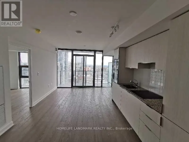 2001 - 11 WELLESLEY STREET W