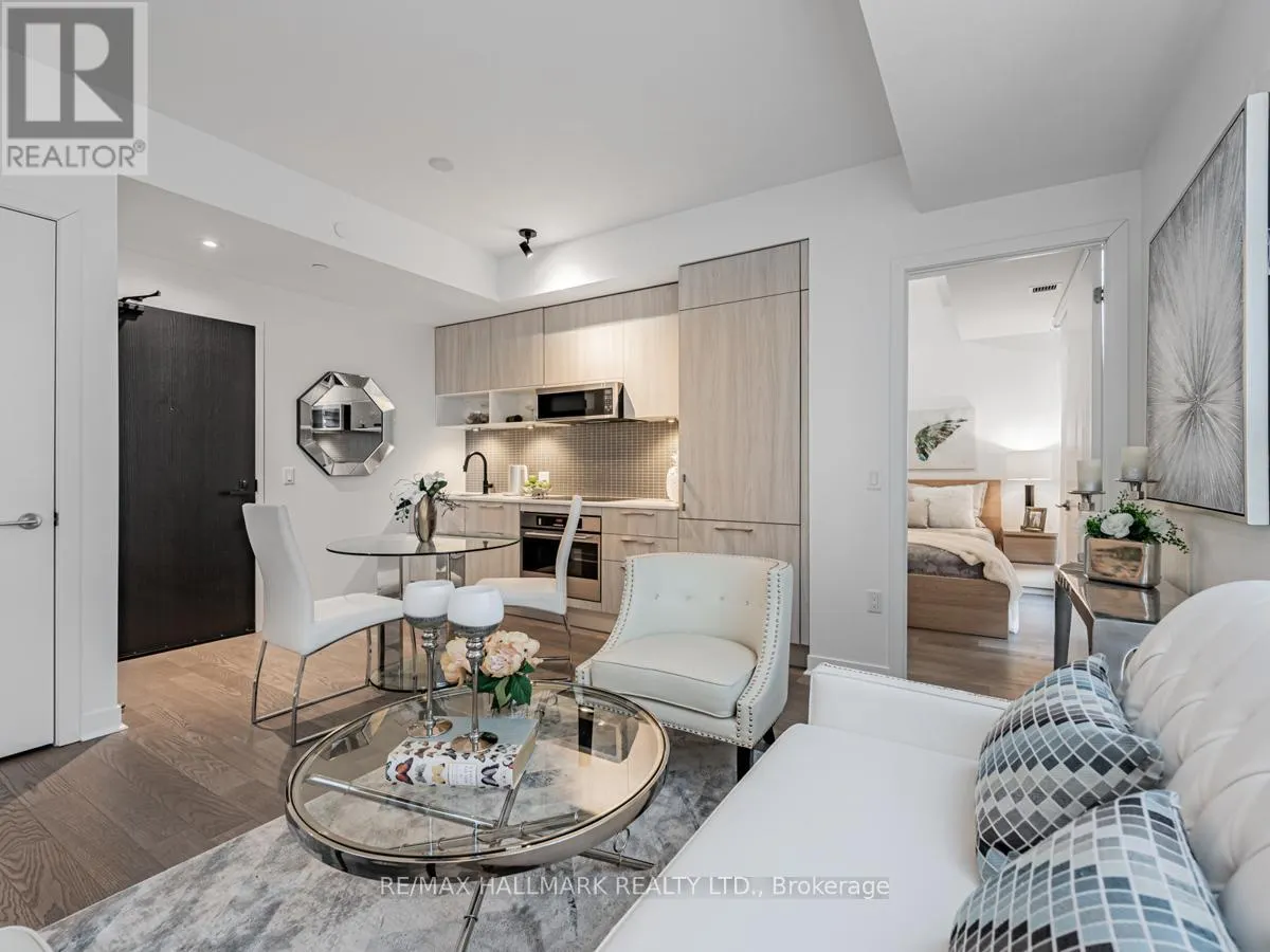 10 - 501 ADELAIDE STREET W