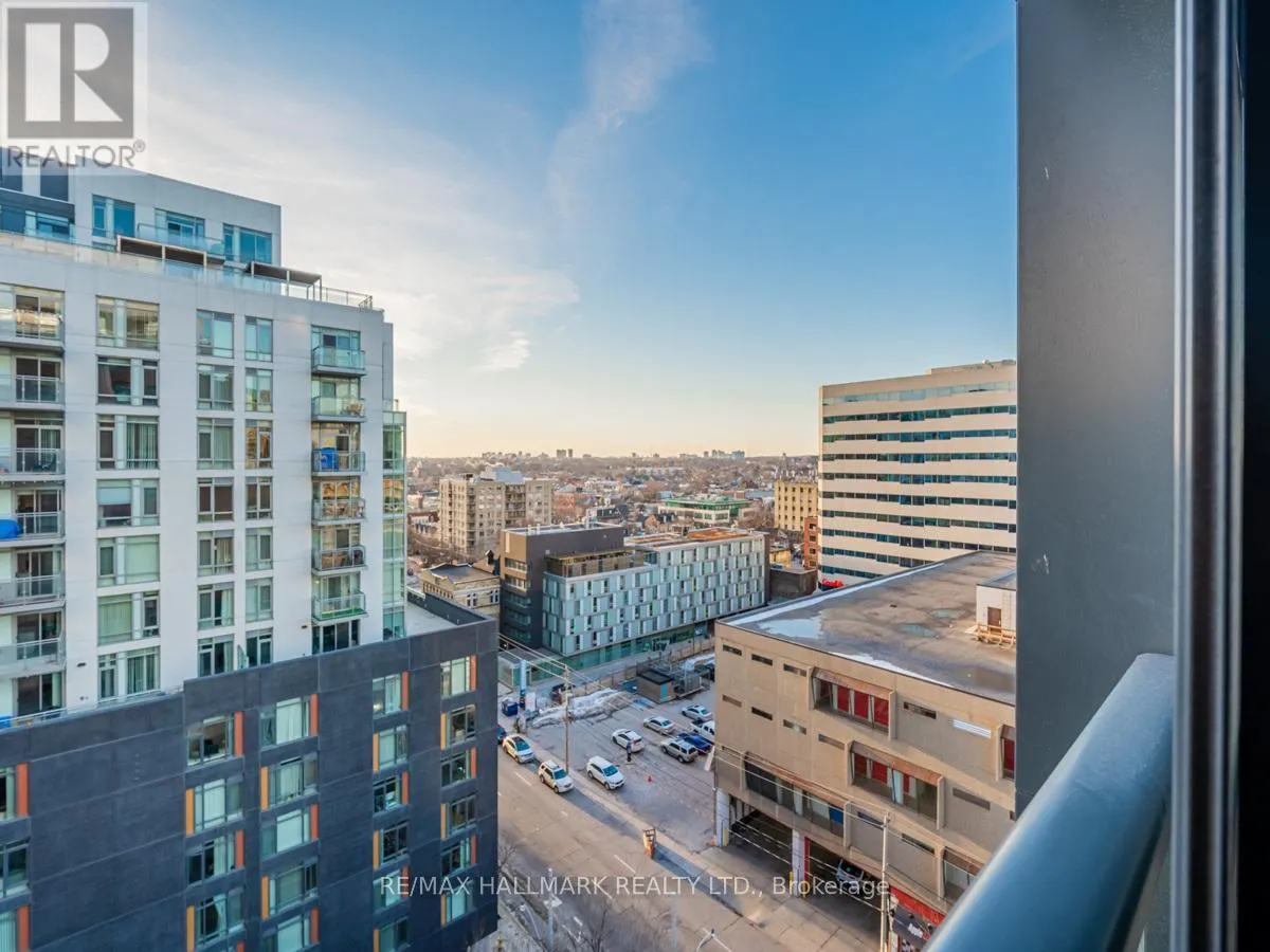 10 - 501 ADELAIDE STREET W