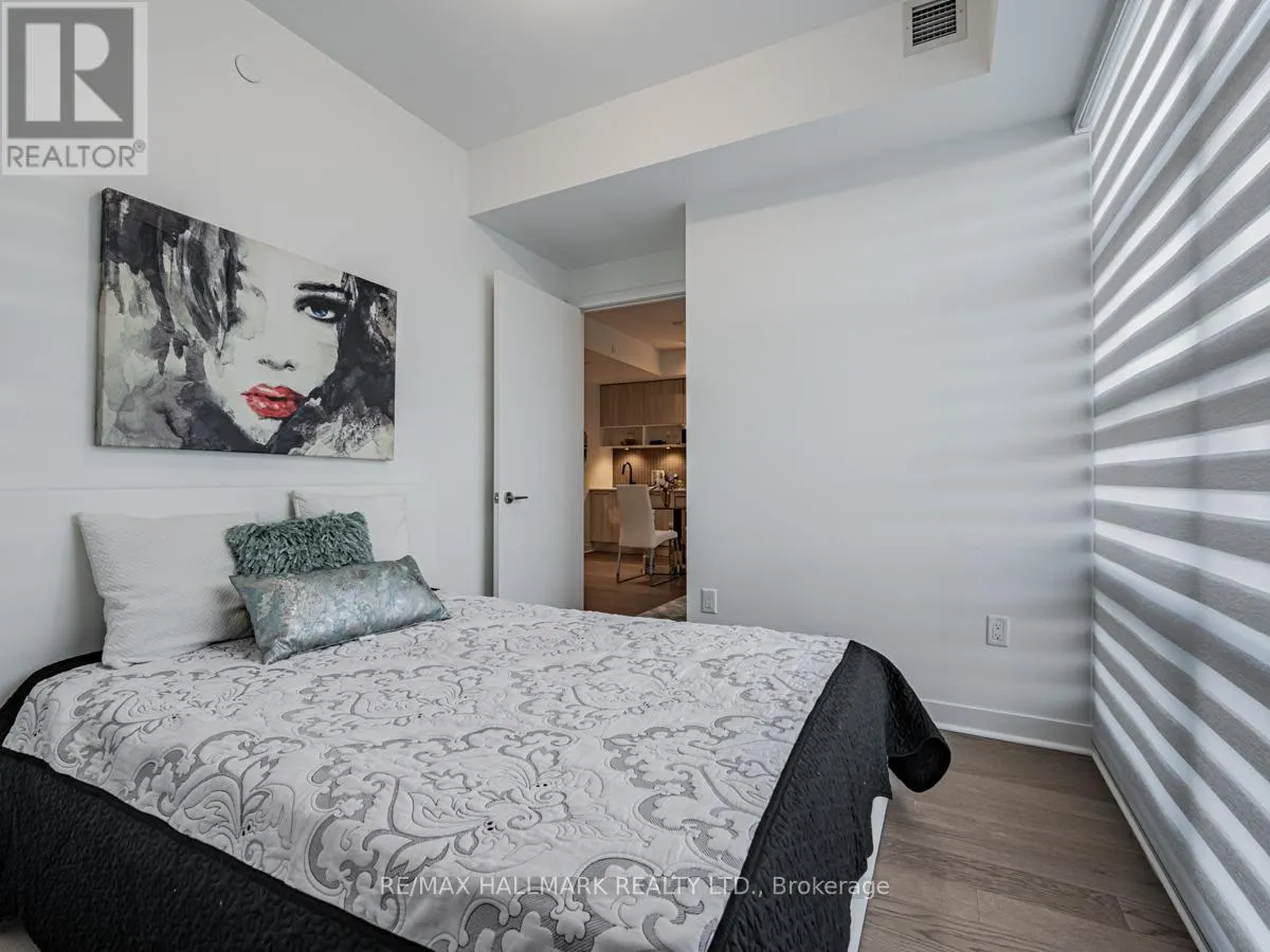 10 - 501 ADELAIDE STREET W