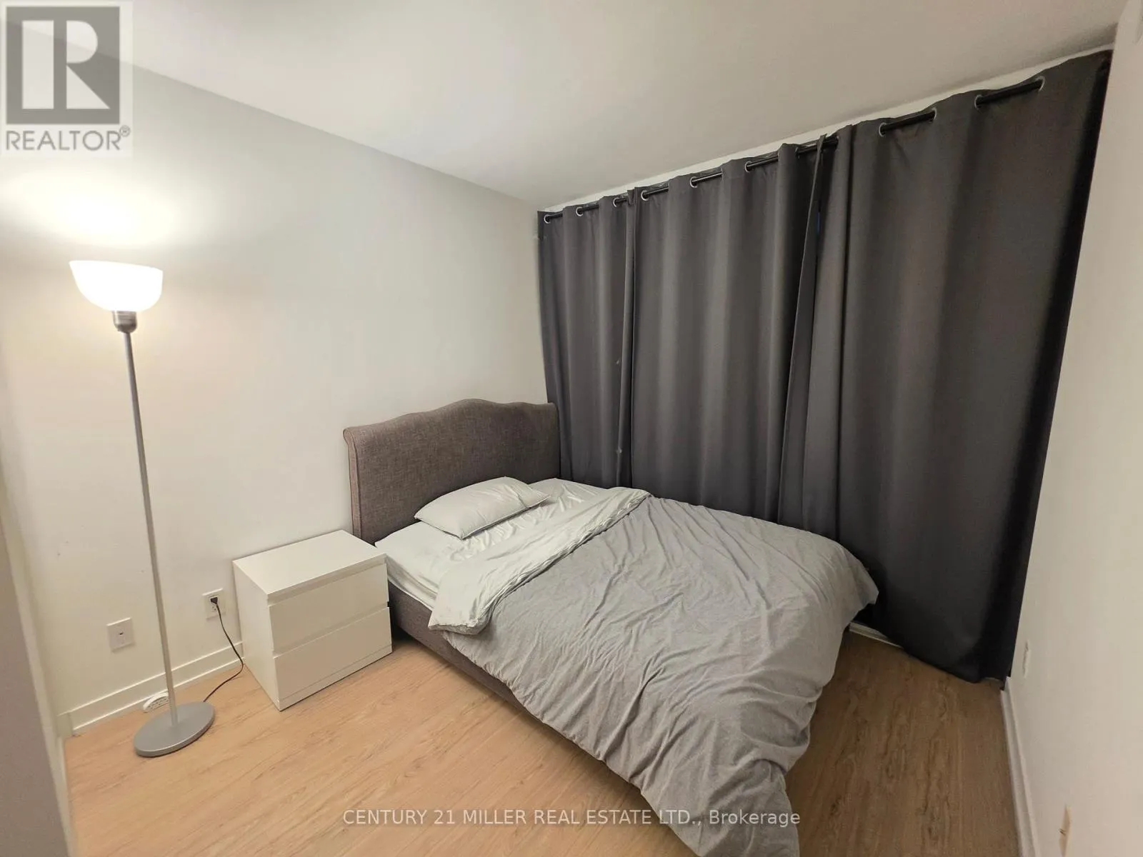 1005 - 85 WOOD STREET