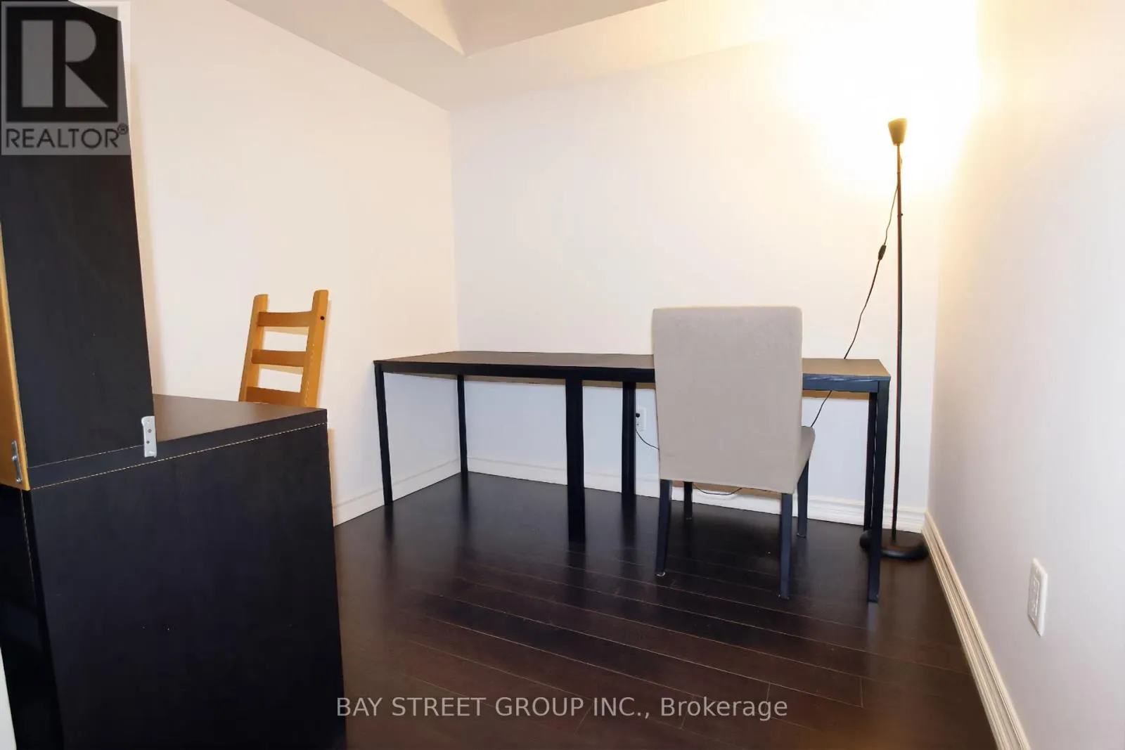 2213 - 386 YONGE STREET