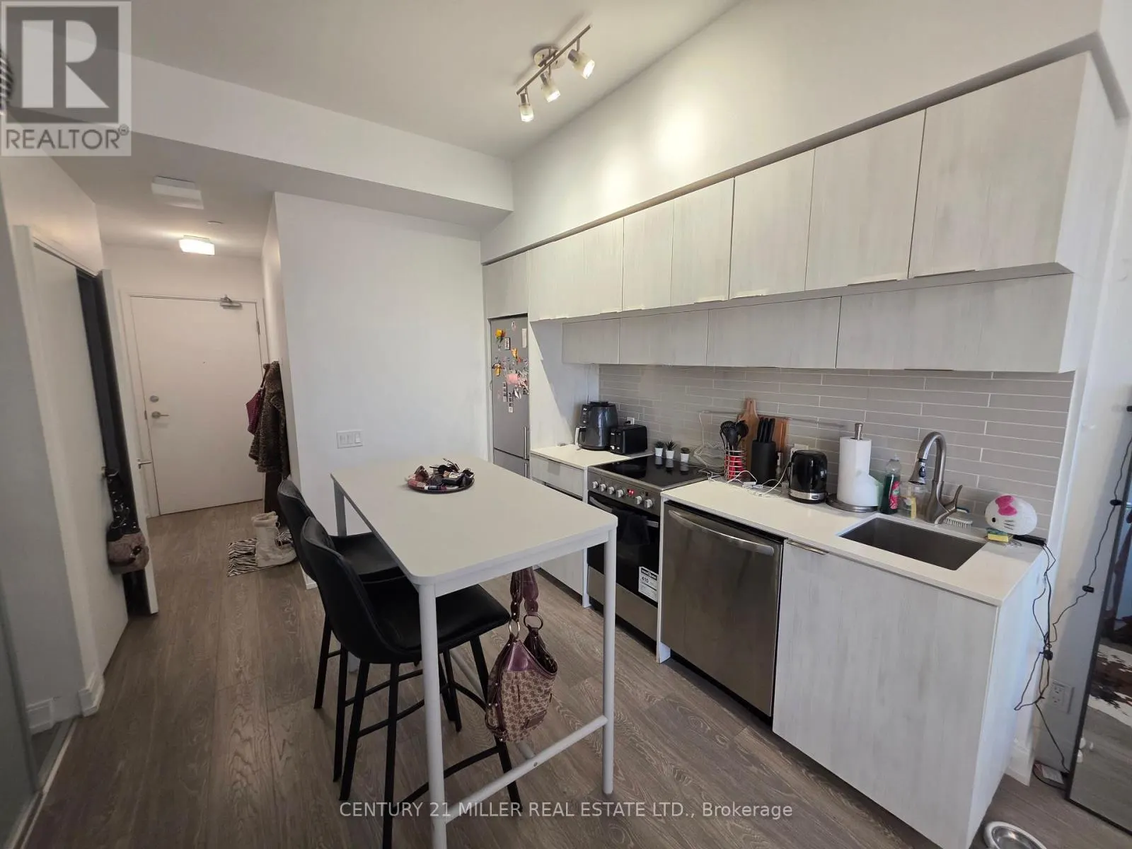 3001 - 181 DUNDAS STREET E