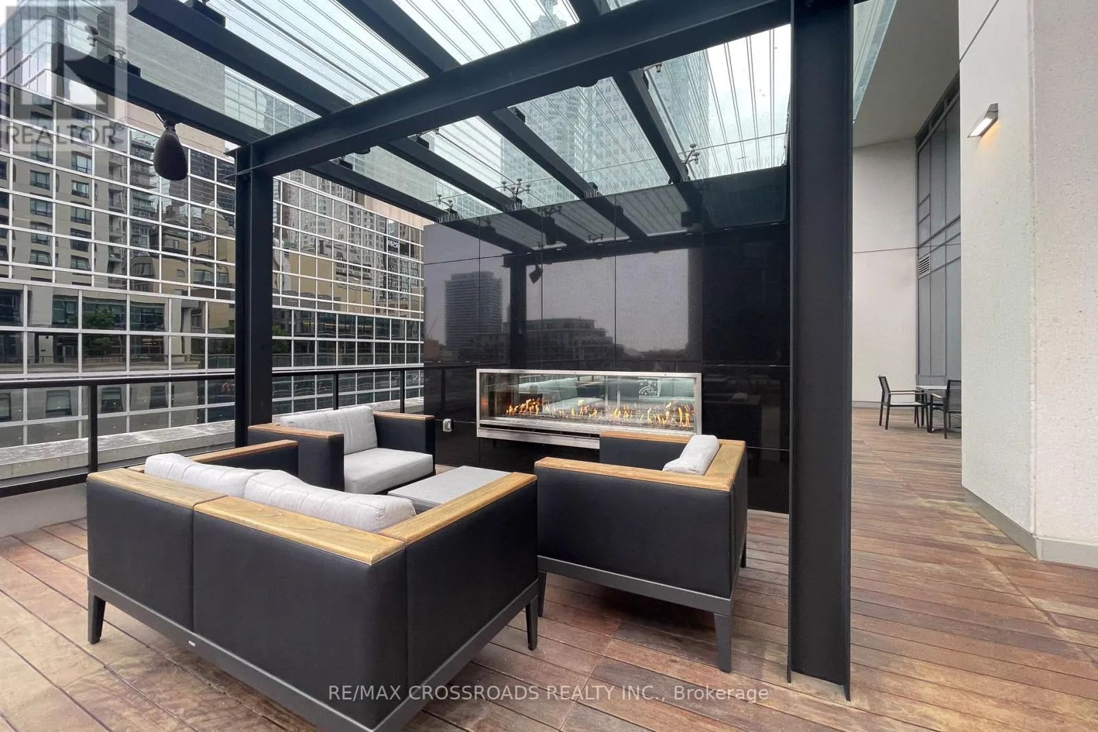 3405 - 88 SCOTT STREET