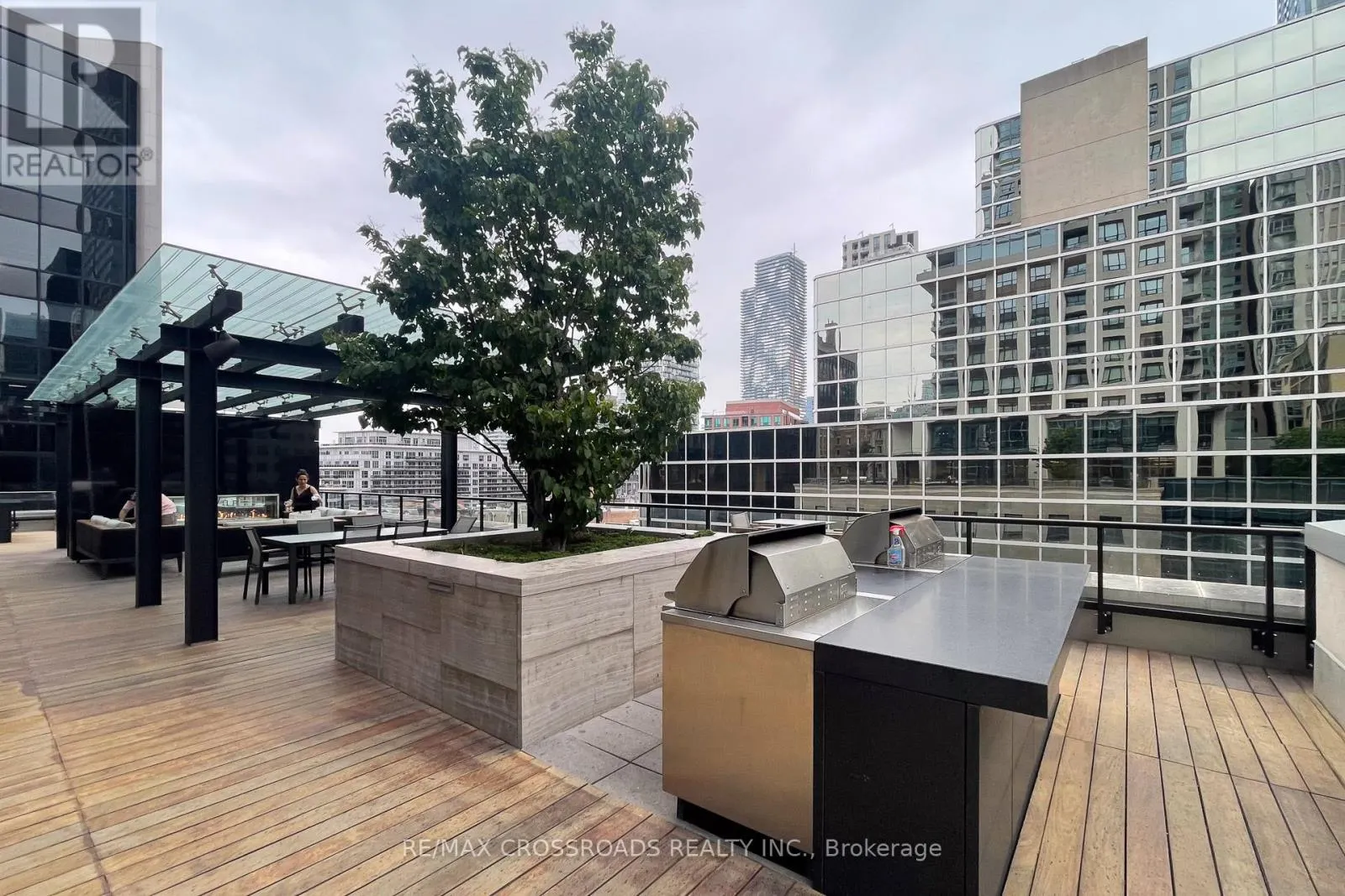 3405 - 88 SCOTT STREET