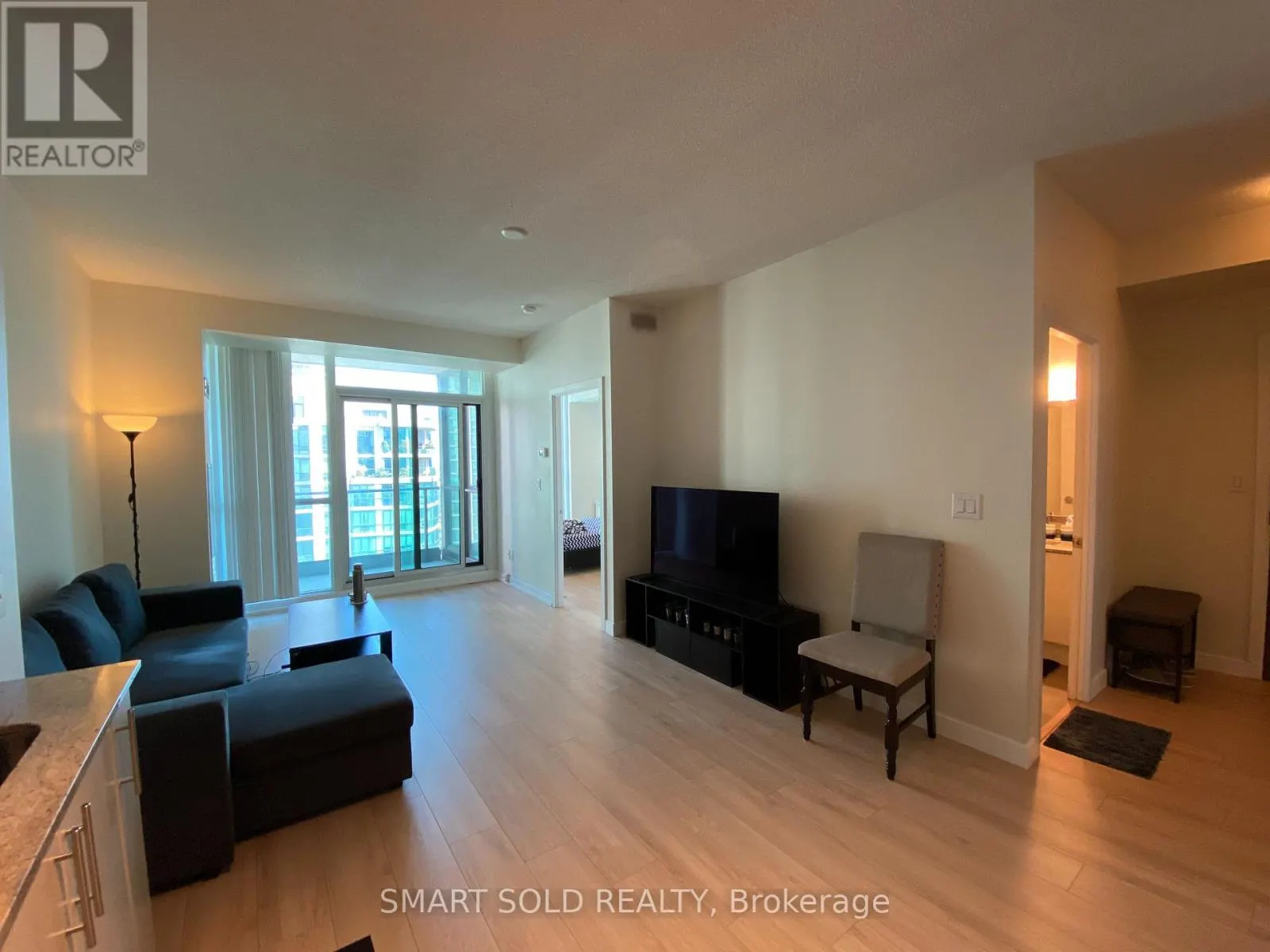 2807 - 33 BAY STREET