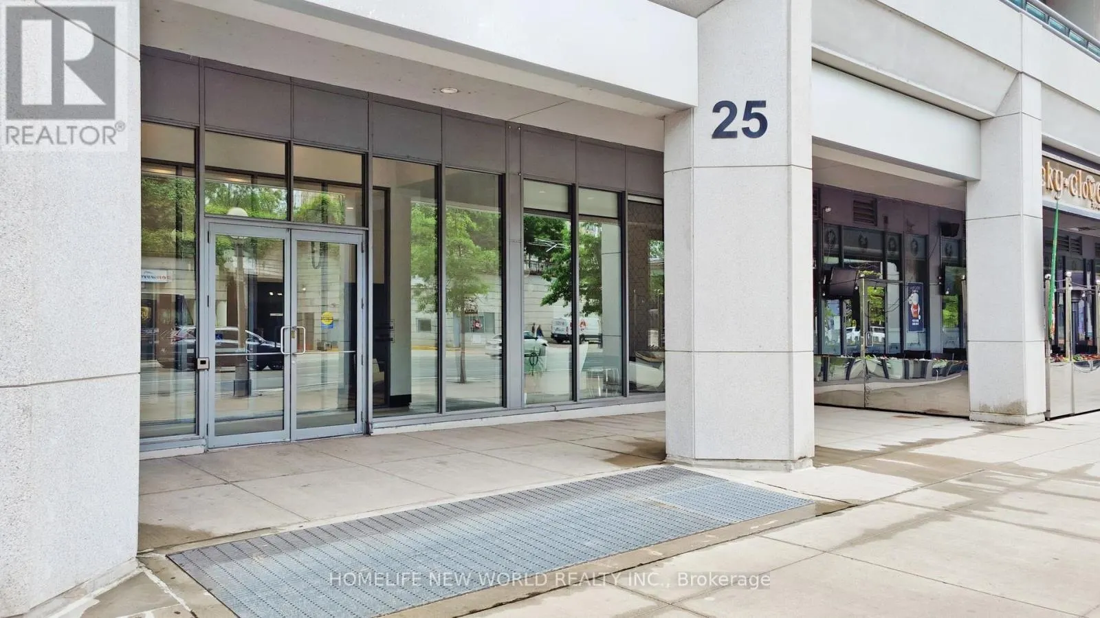 1222 - 25 LOWER SIMCOE STREET